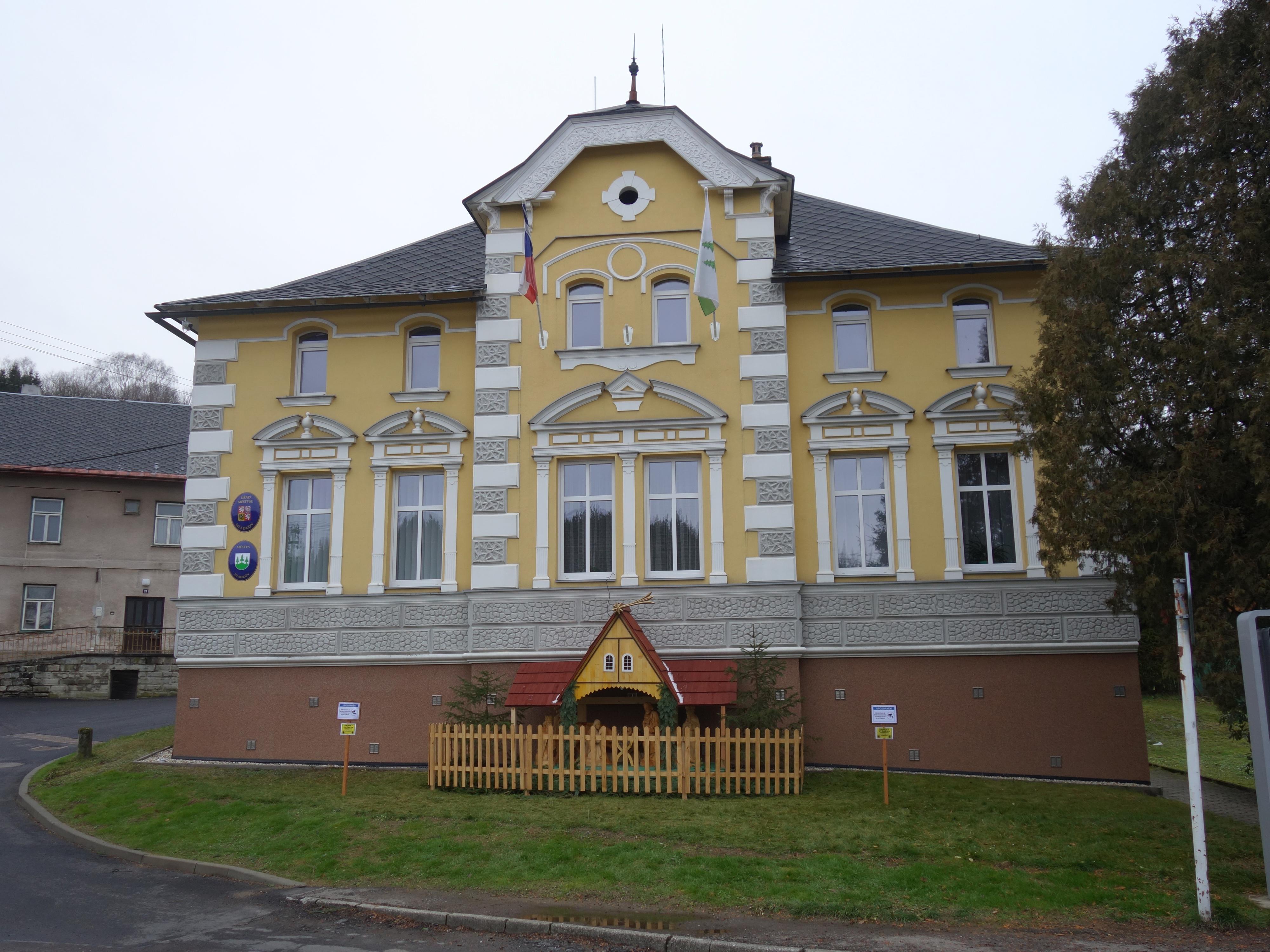 Mladkov - úřad městyse foto 2