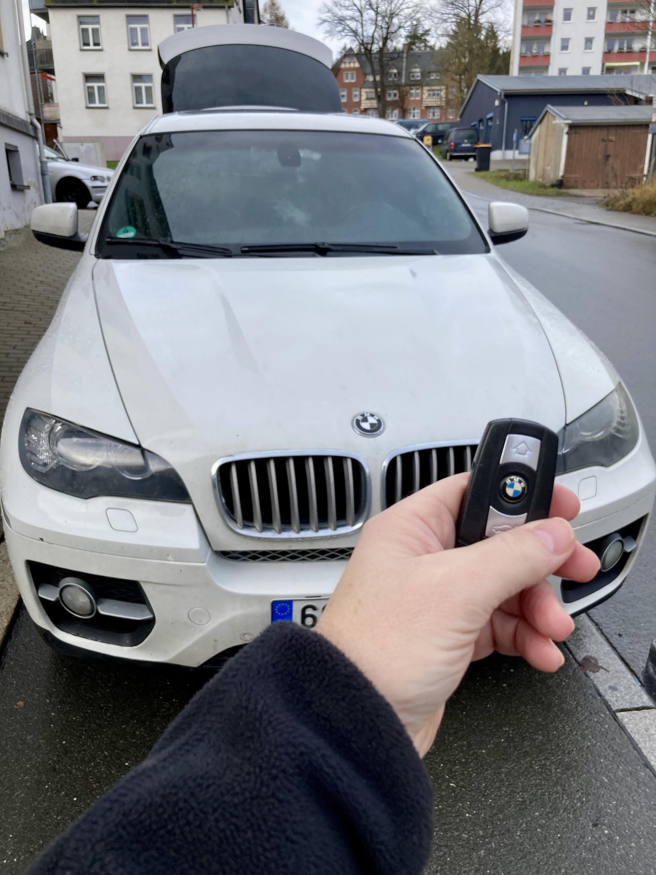 Zámečnická pohotovost a Autoklíče KV KRAJ - Patrik Baroch foto 4