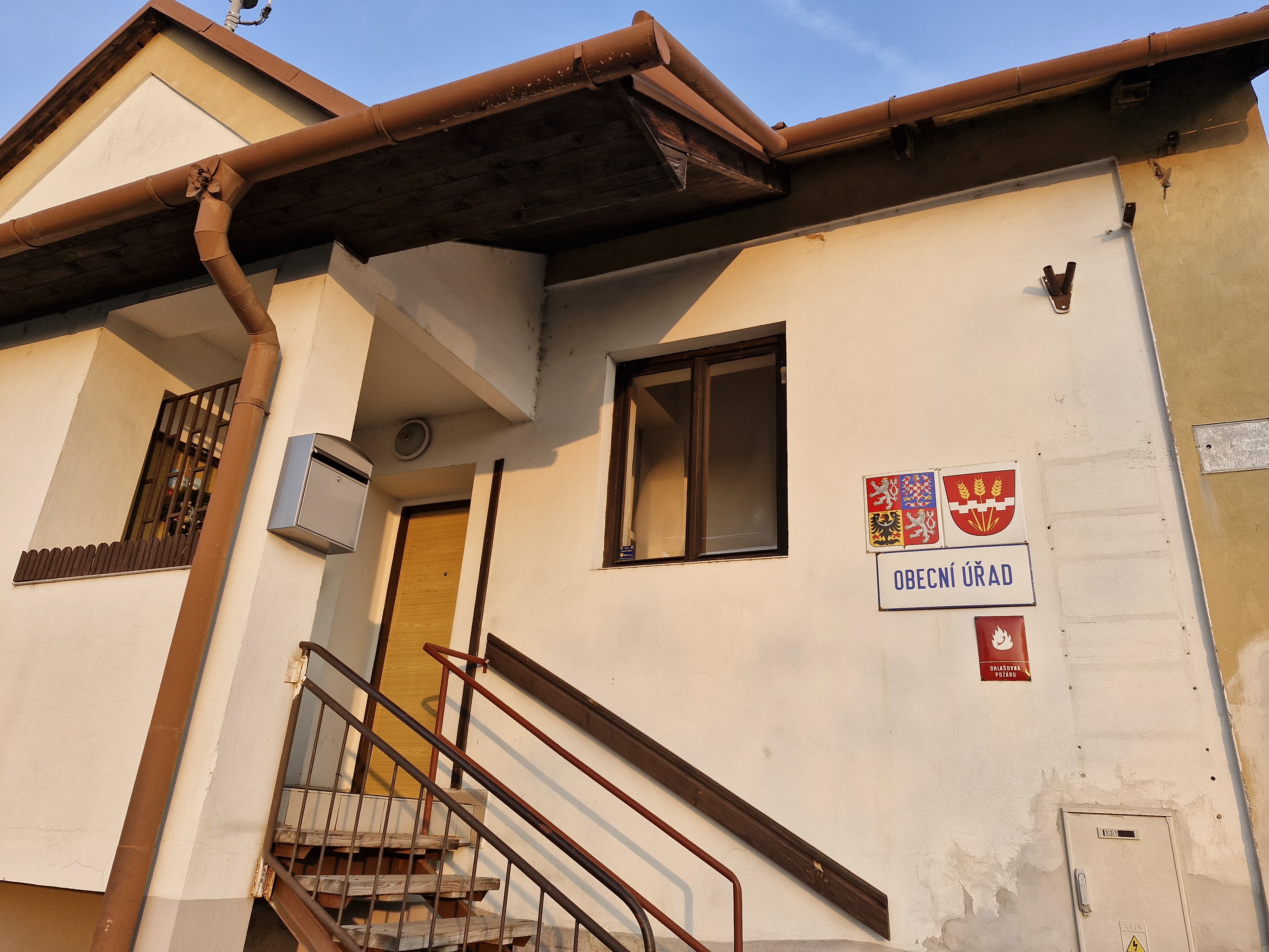 Místní knihovna Měrovice nad Hanou foto 2