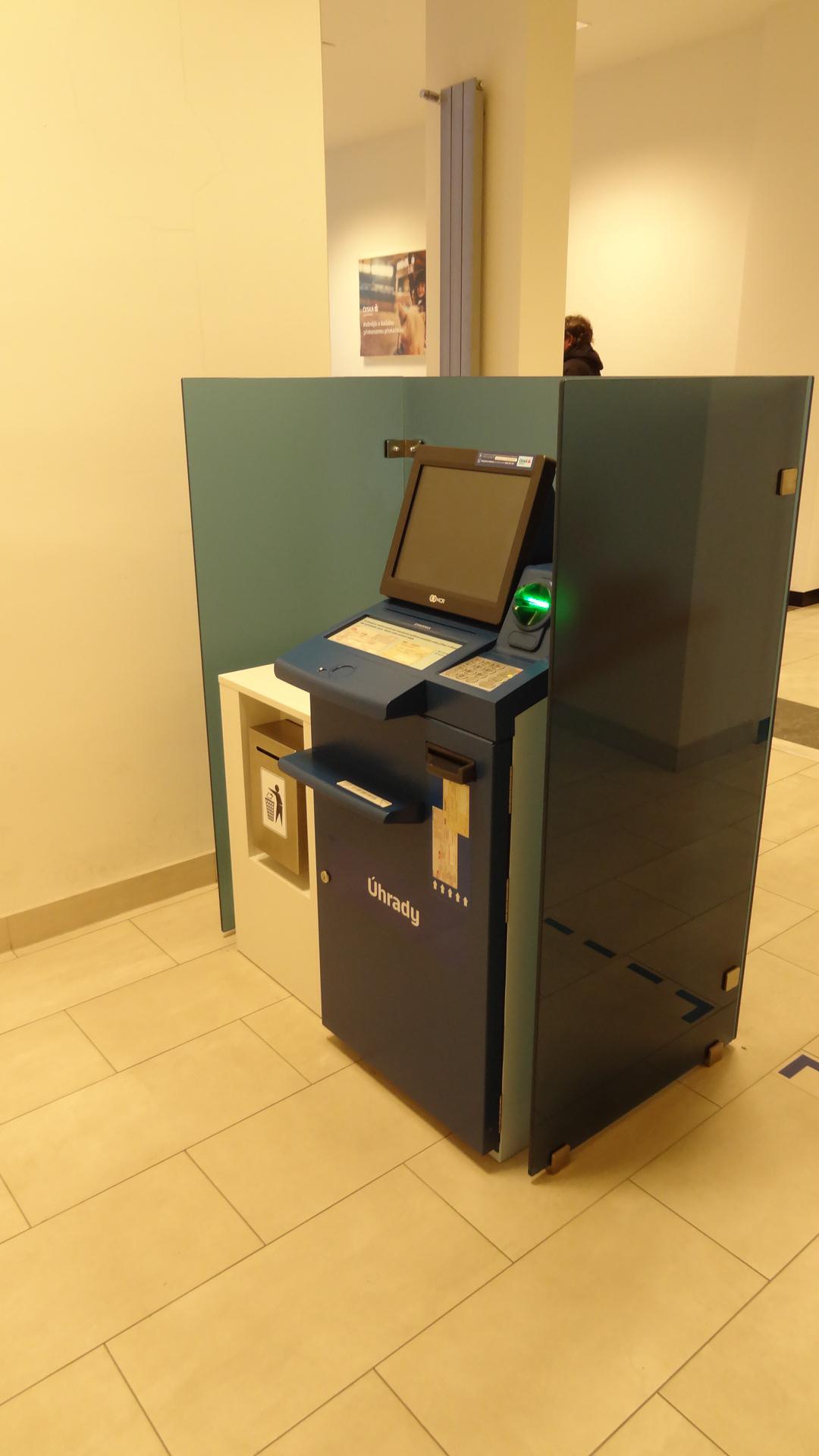 Platbomat České spořitelny foto 2