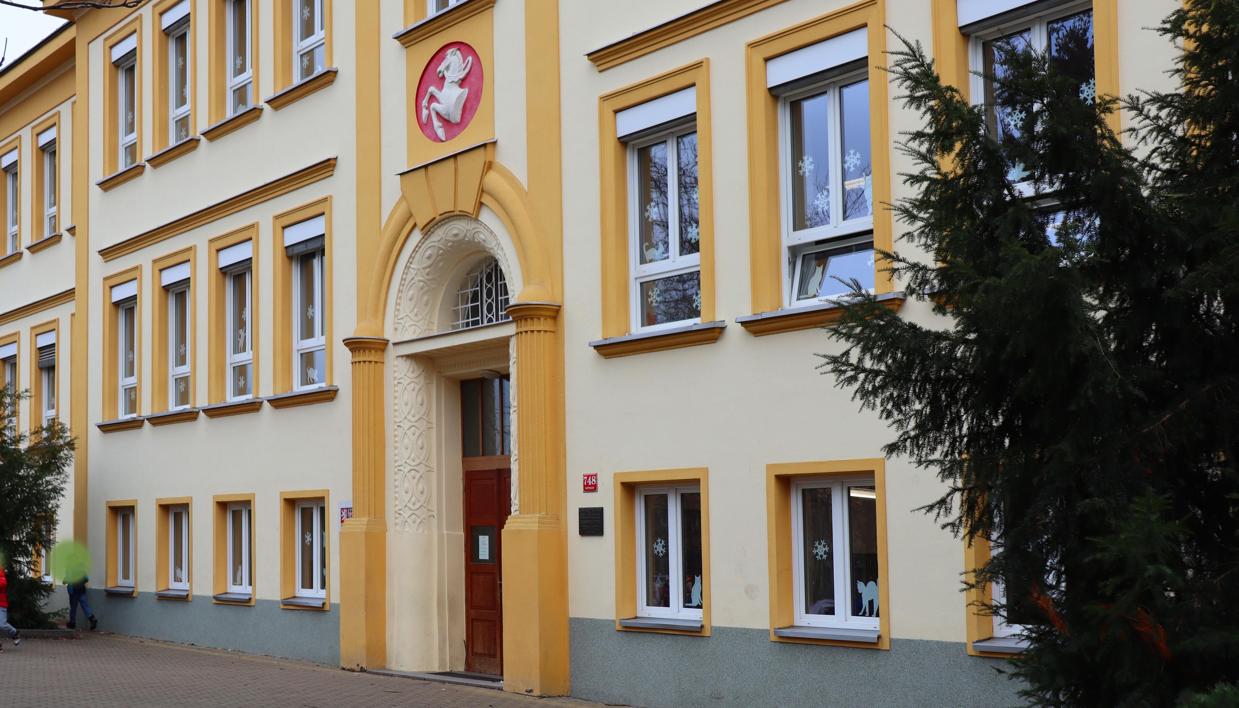 Základní škola Pardubice-Svítkov, Školní 748 foto 6