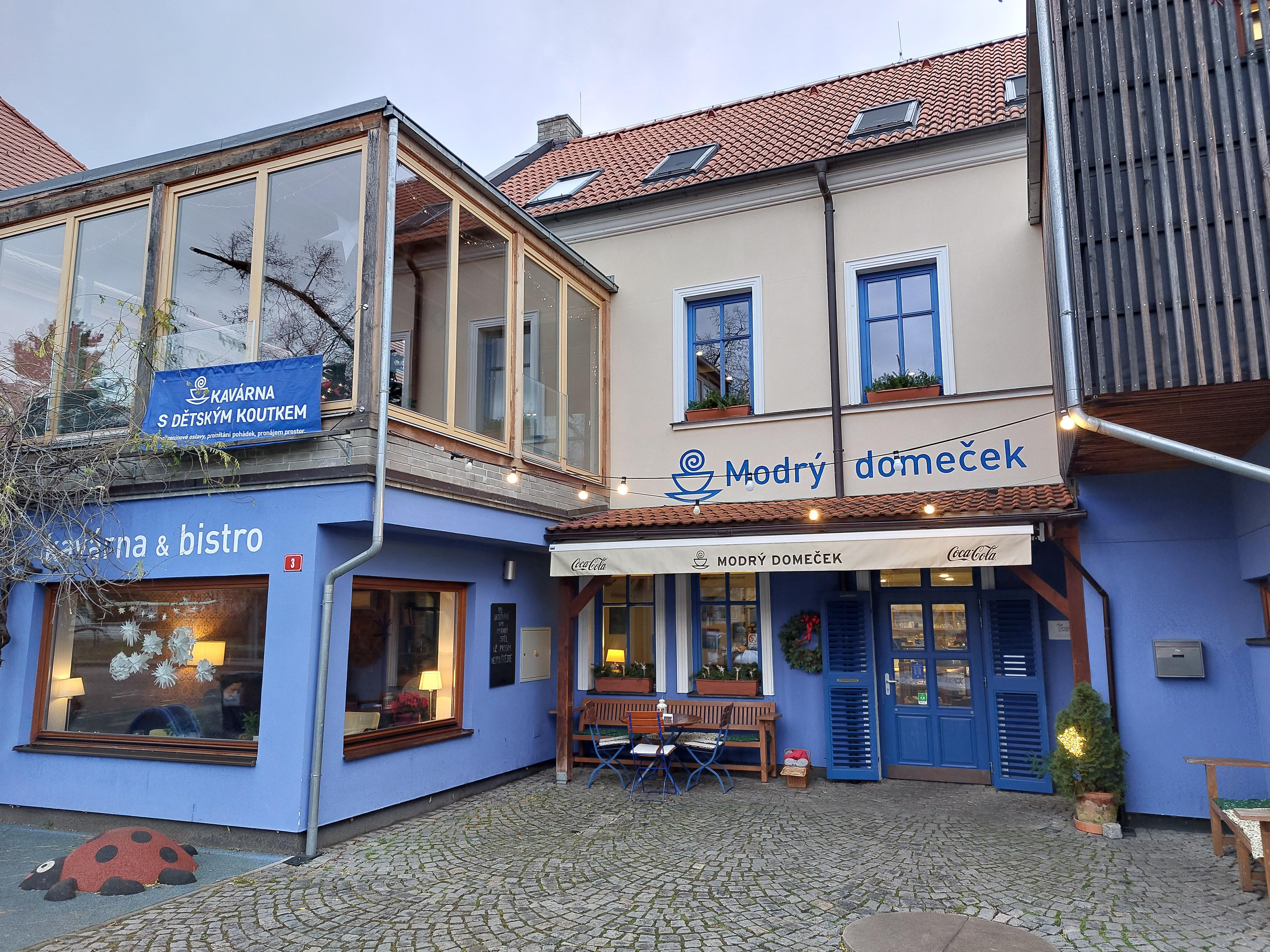 Kavárna Modrý domeček foto 3