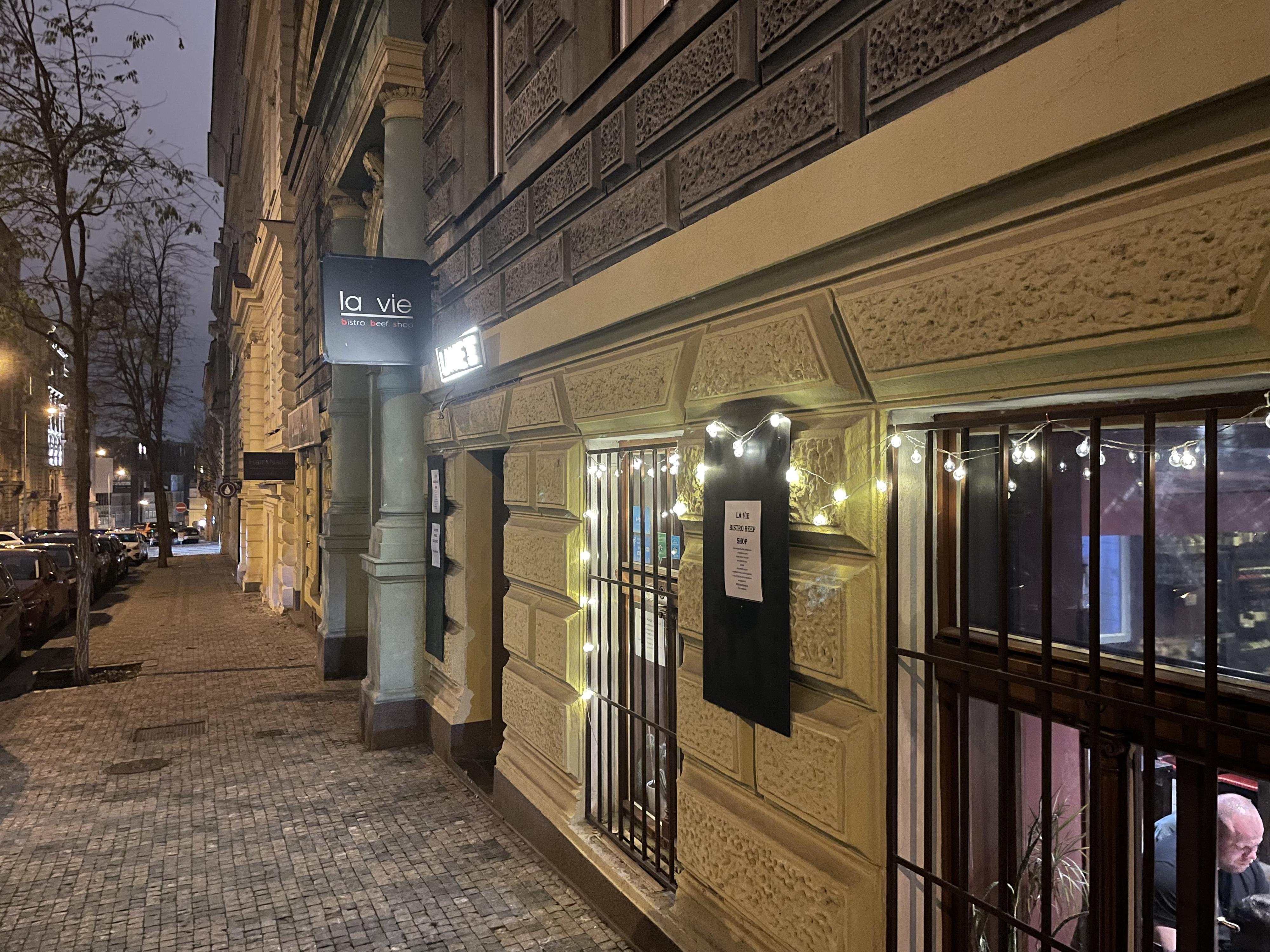 La Vie bistro beef shop