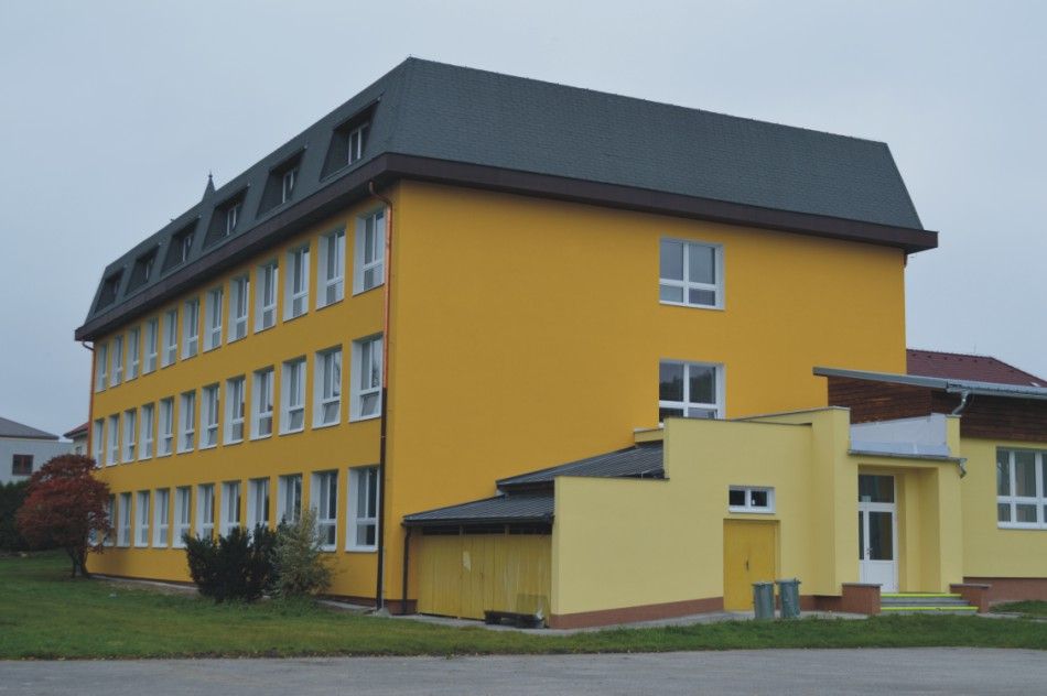 ZŠ a ZUŠ Zliv, Lidická foto 2