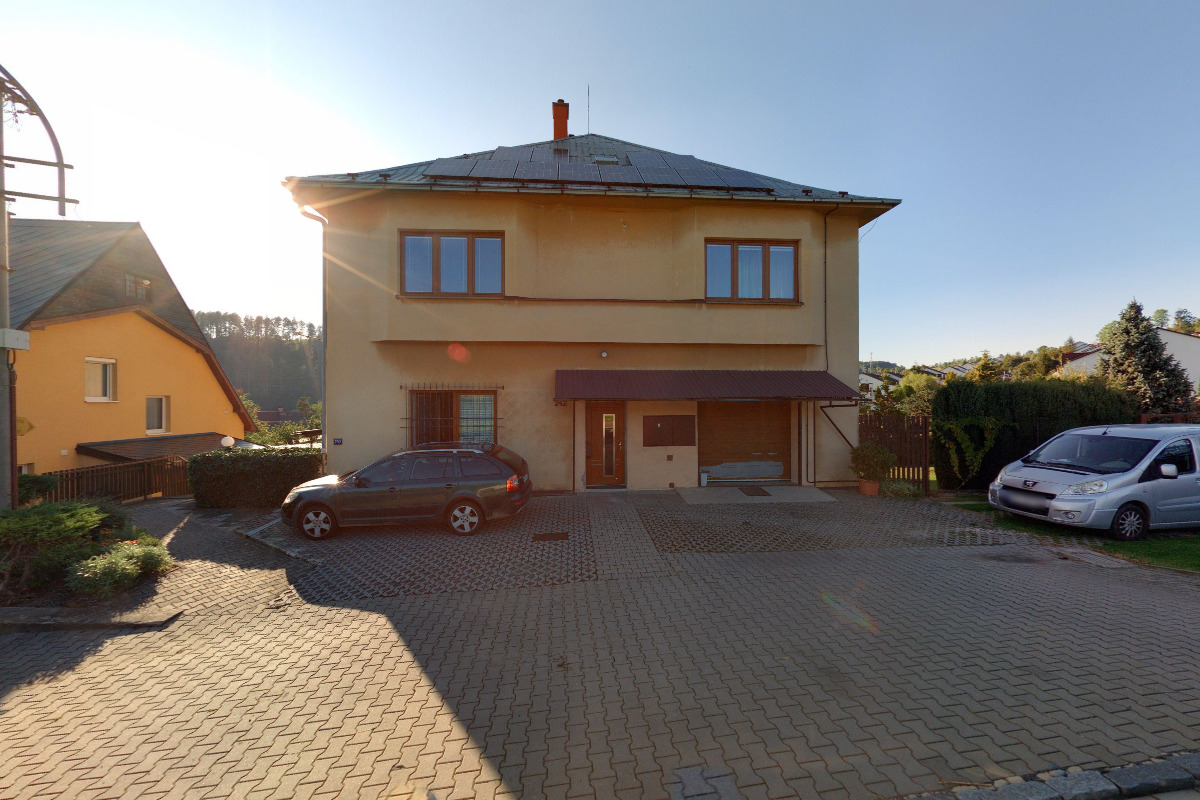 Prodej olejů a maziv Ing. Jaroslav Henek foto 1