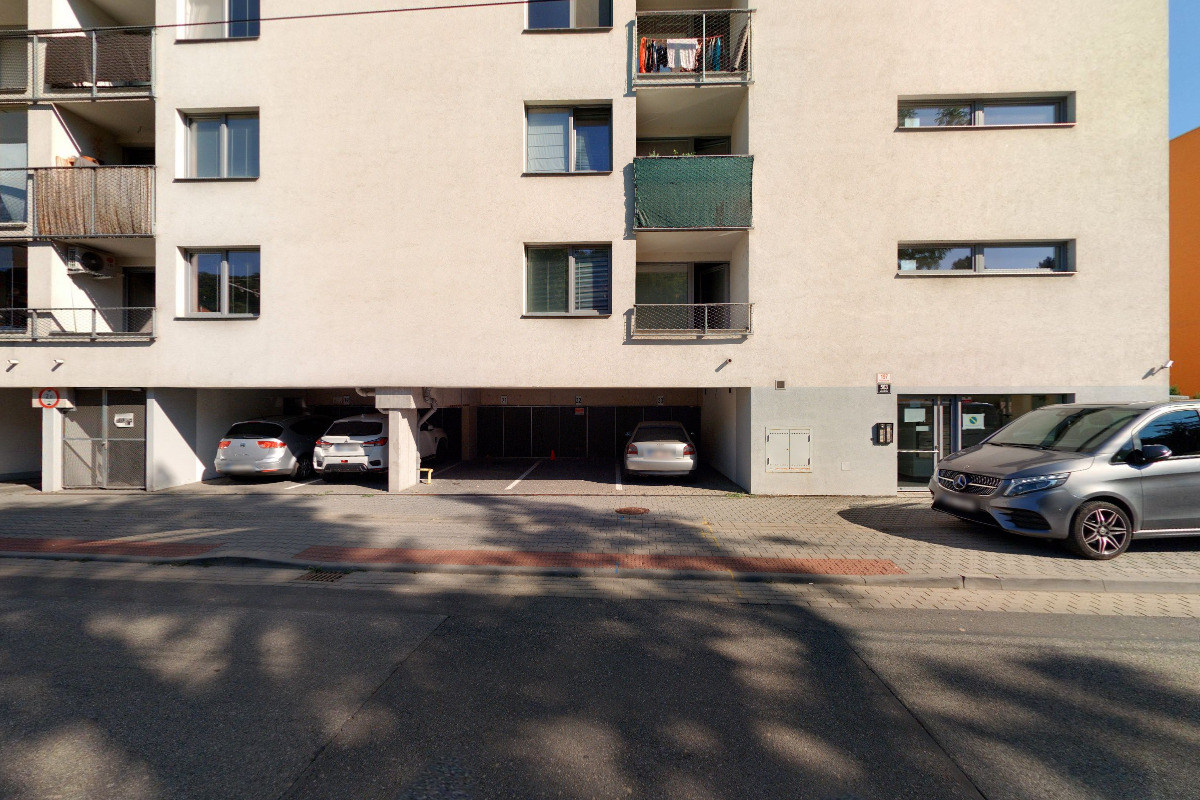 Ing. Lubor Páč, realitní makléř foto 1