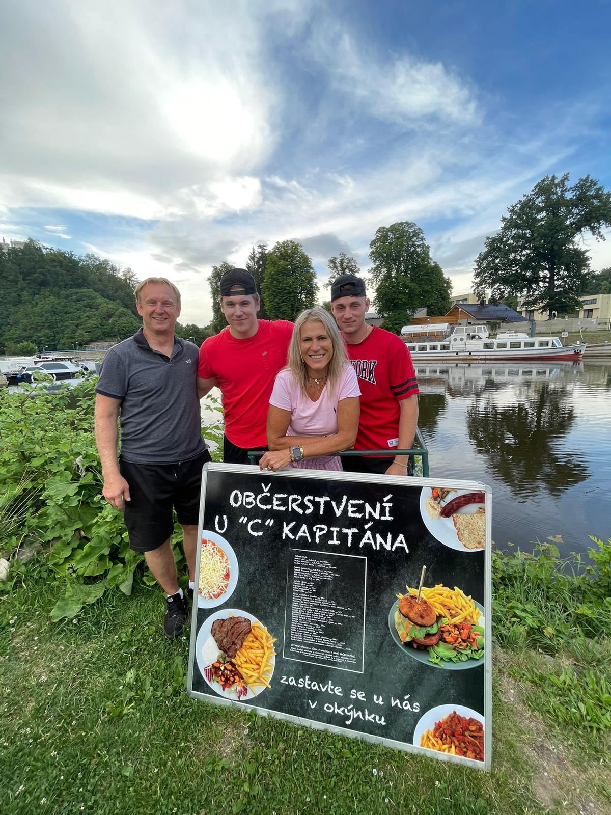 Občerstvení u "C" kapitána foto 3