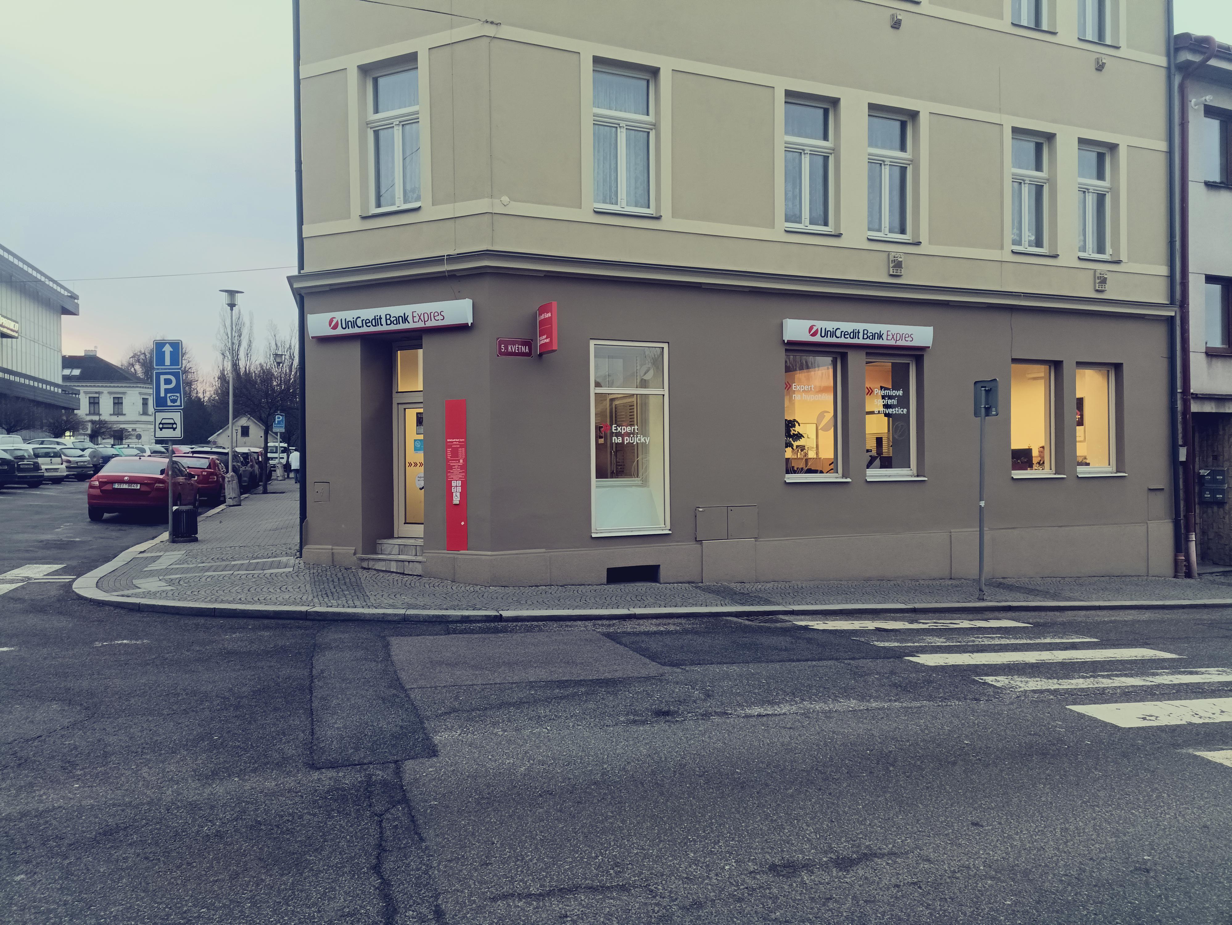 Bankomat UniCredit Bank Czech Republic