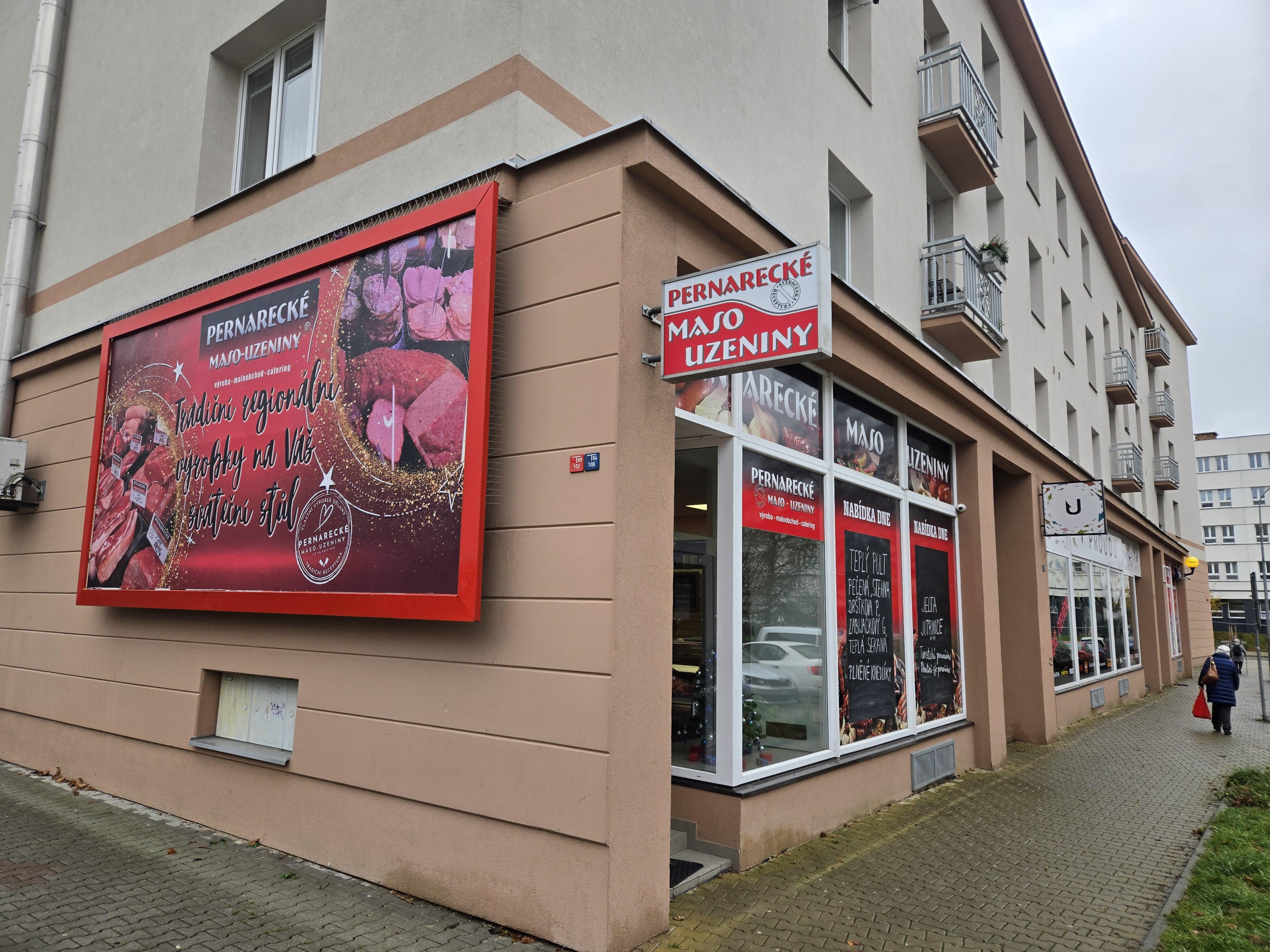 PERNARECKÉ MASO - UZENINY