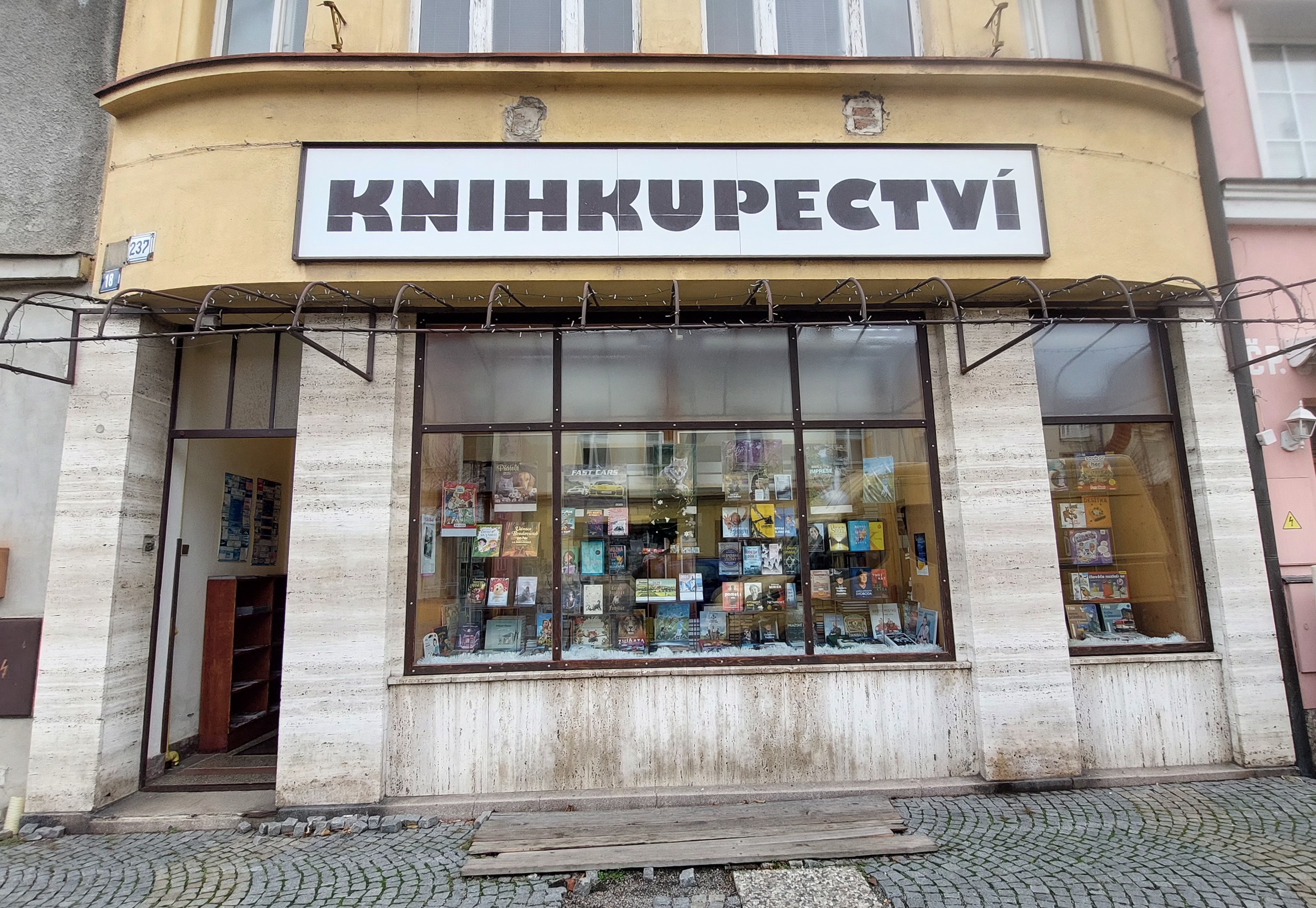 Knihkupectví a antikvariát Chrpa