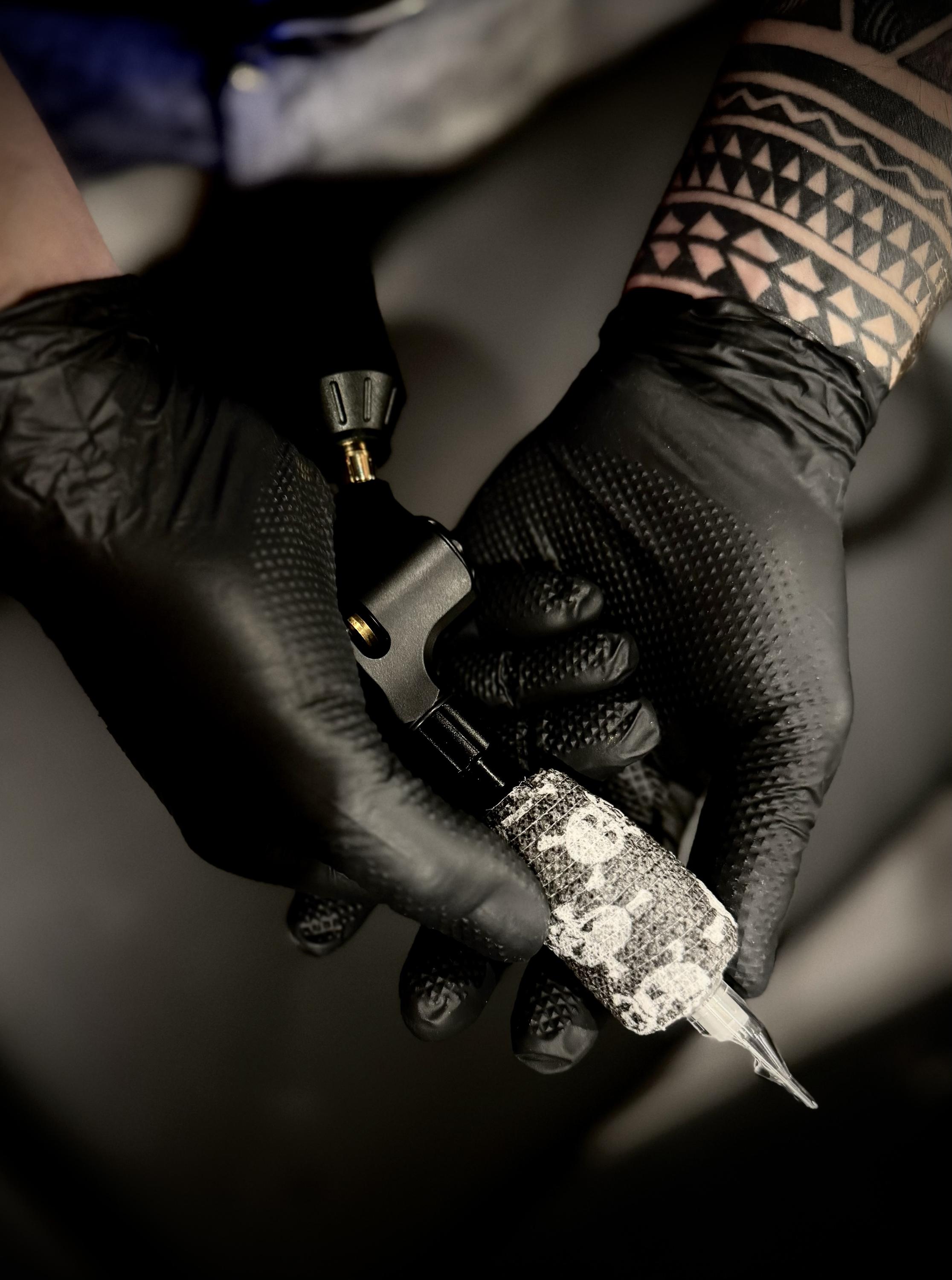 Blackhole tattoo foto 4