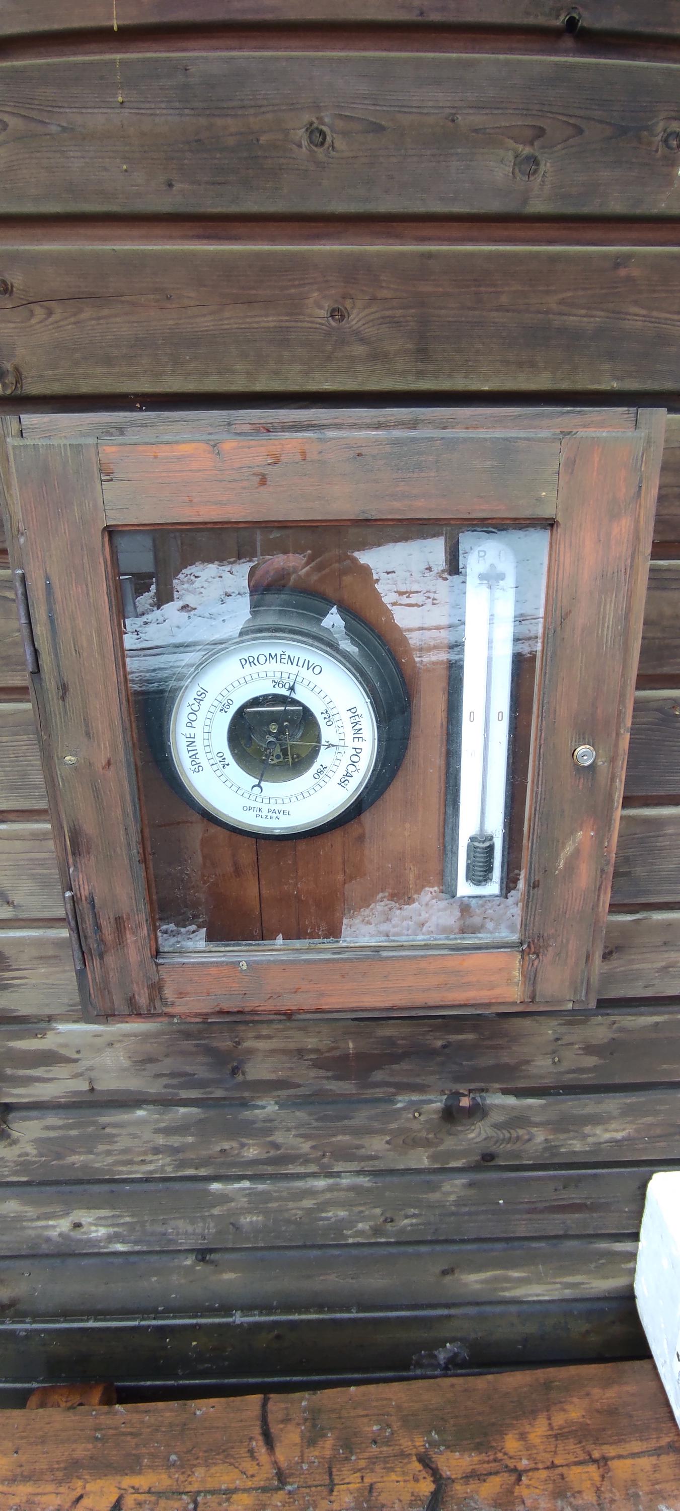 Místní knihovna Hojsova Stráž foto 2