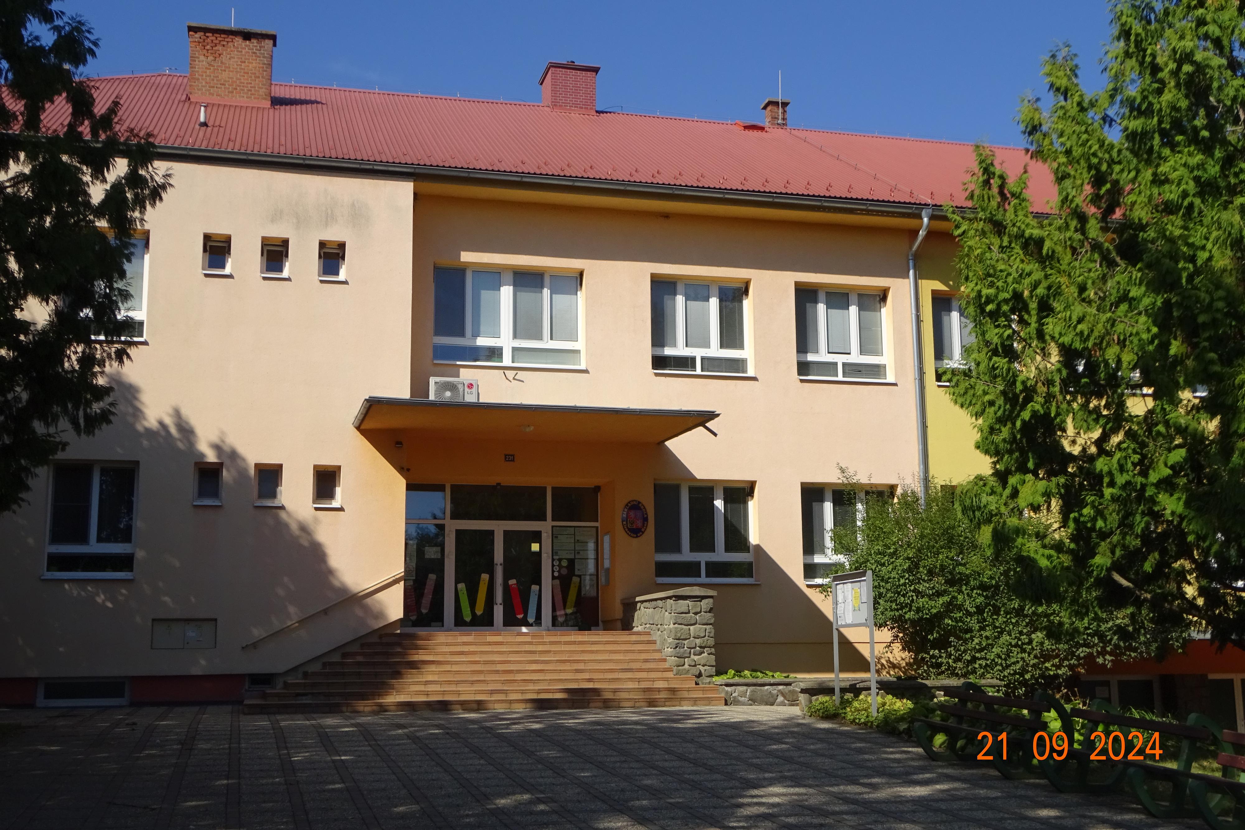 ZŠ Klenovice na Hané foto 2
