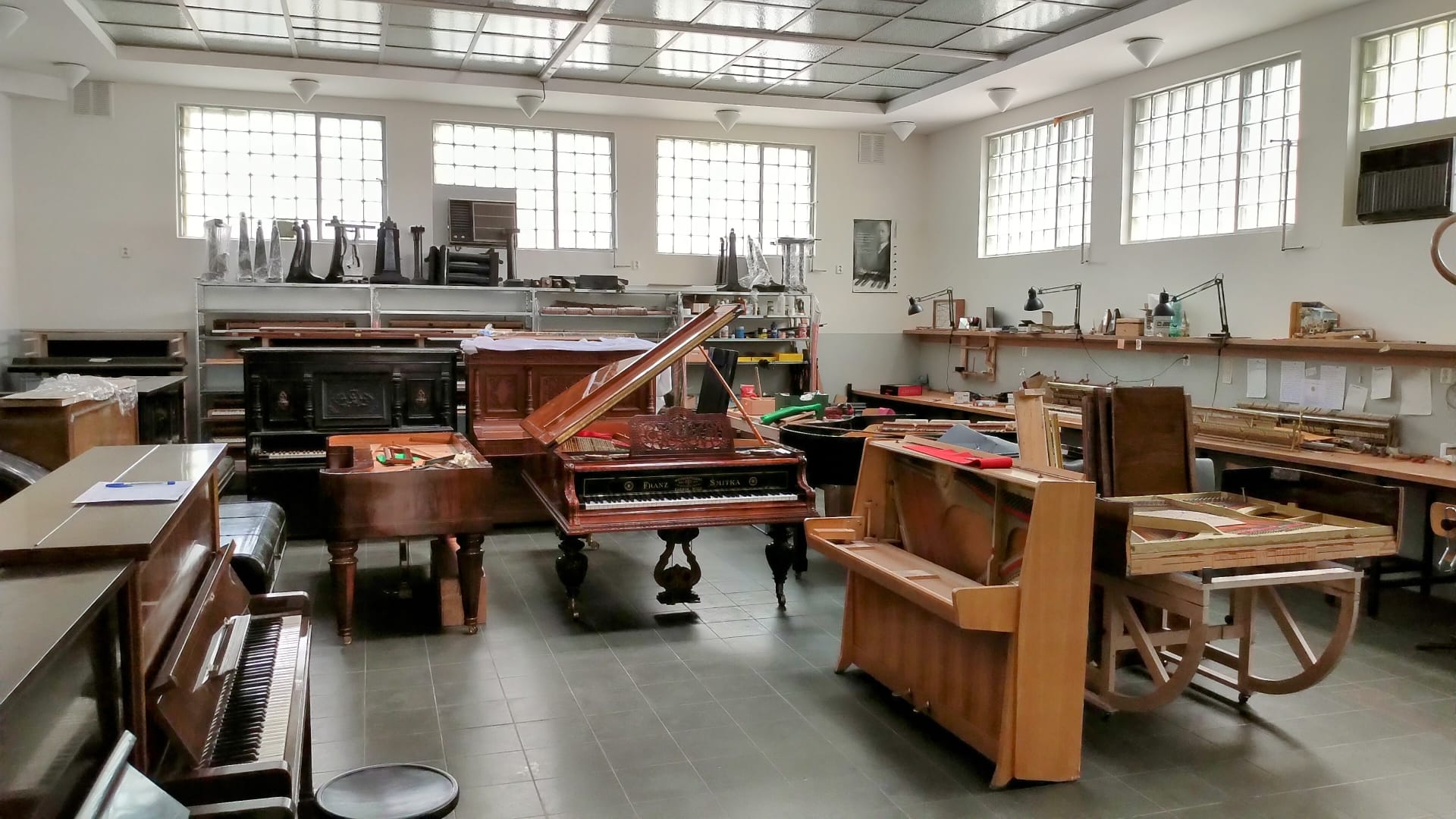 Pianotéka Zahradník - dílna