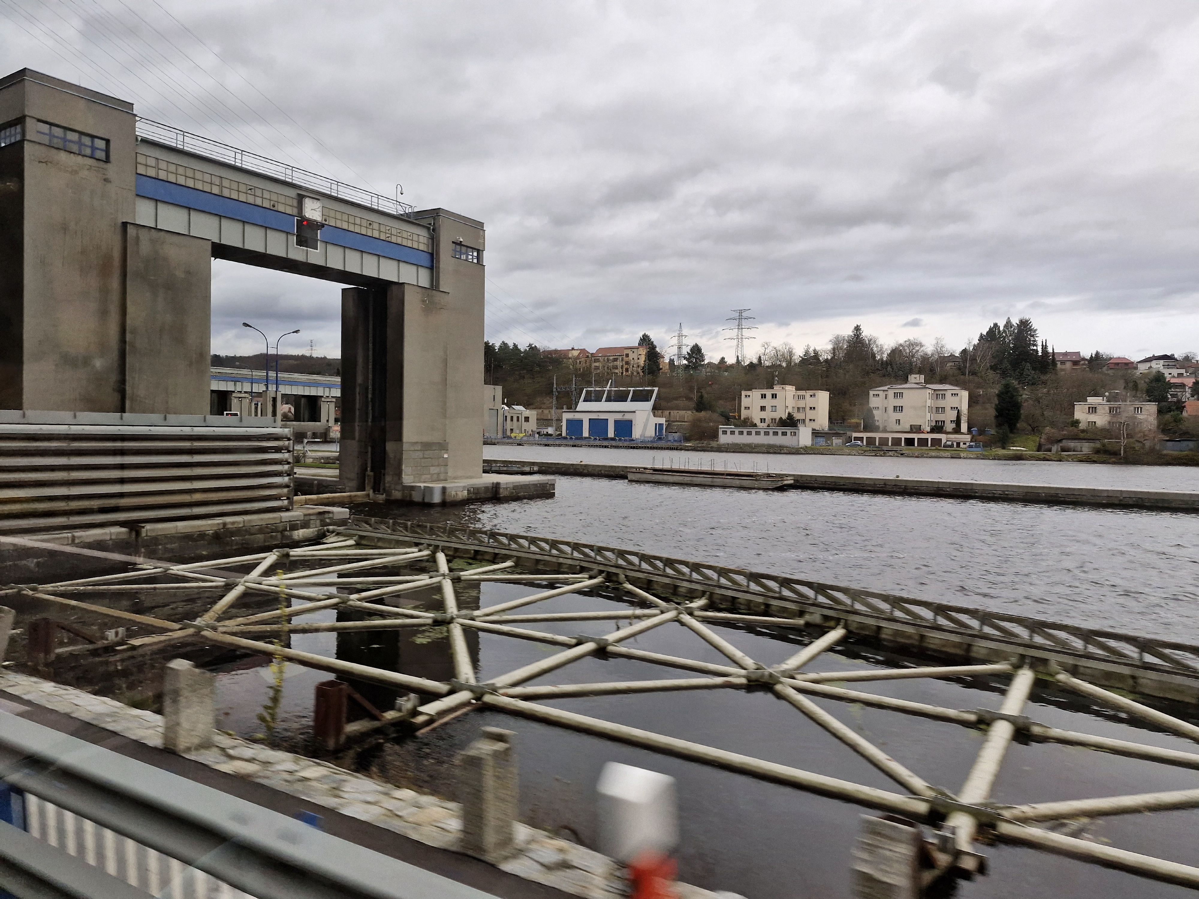 Plavební komora Vrané nad Vltavou foto 1