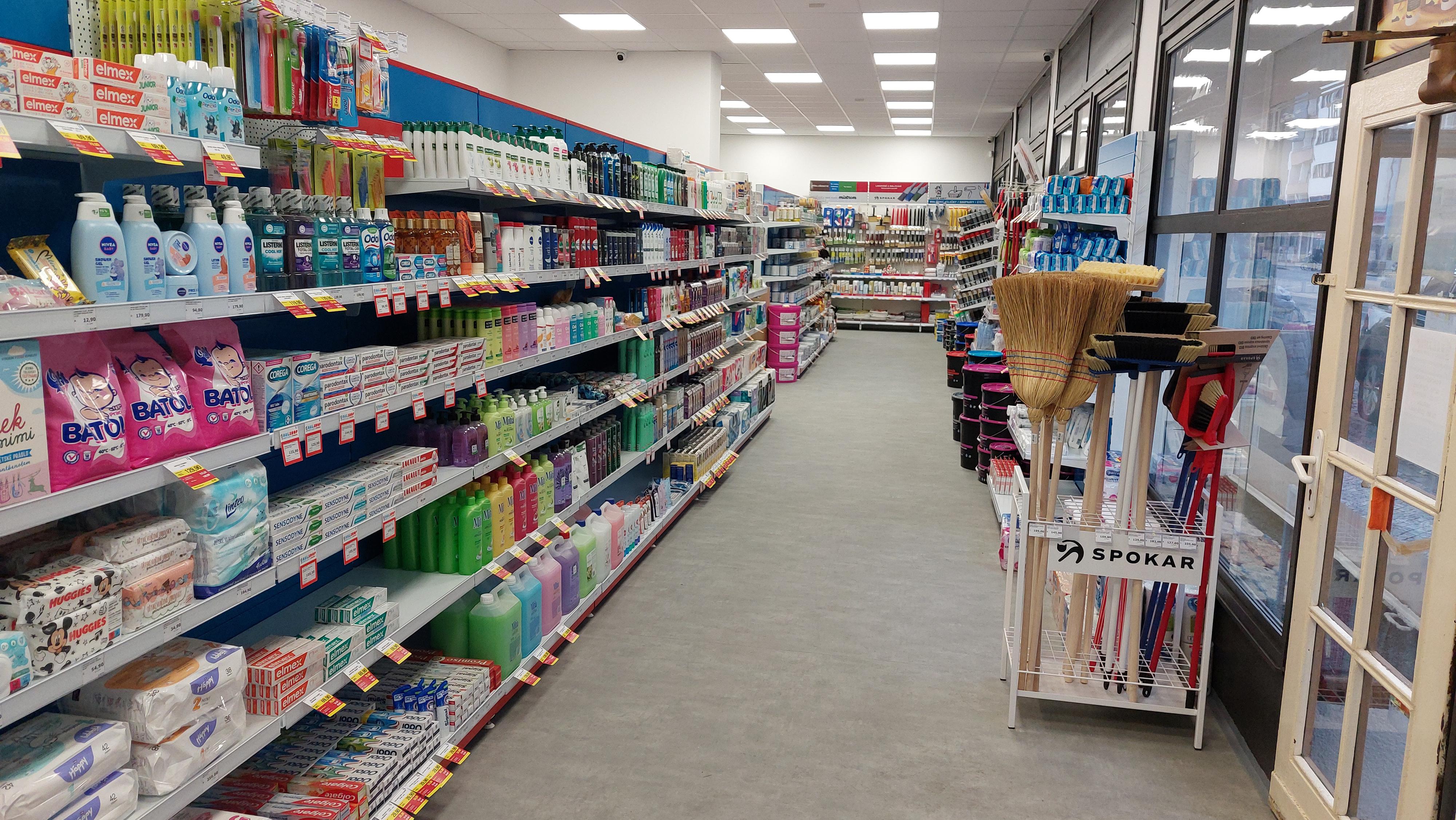 BARVY A LAKY DROGERIE foto 4