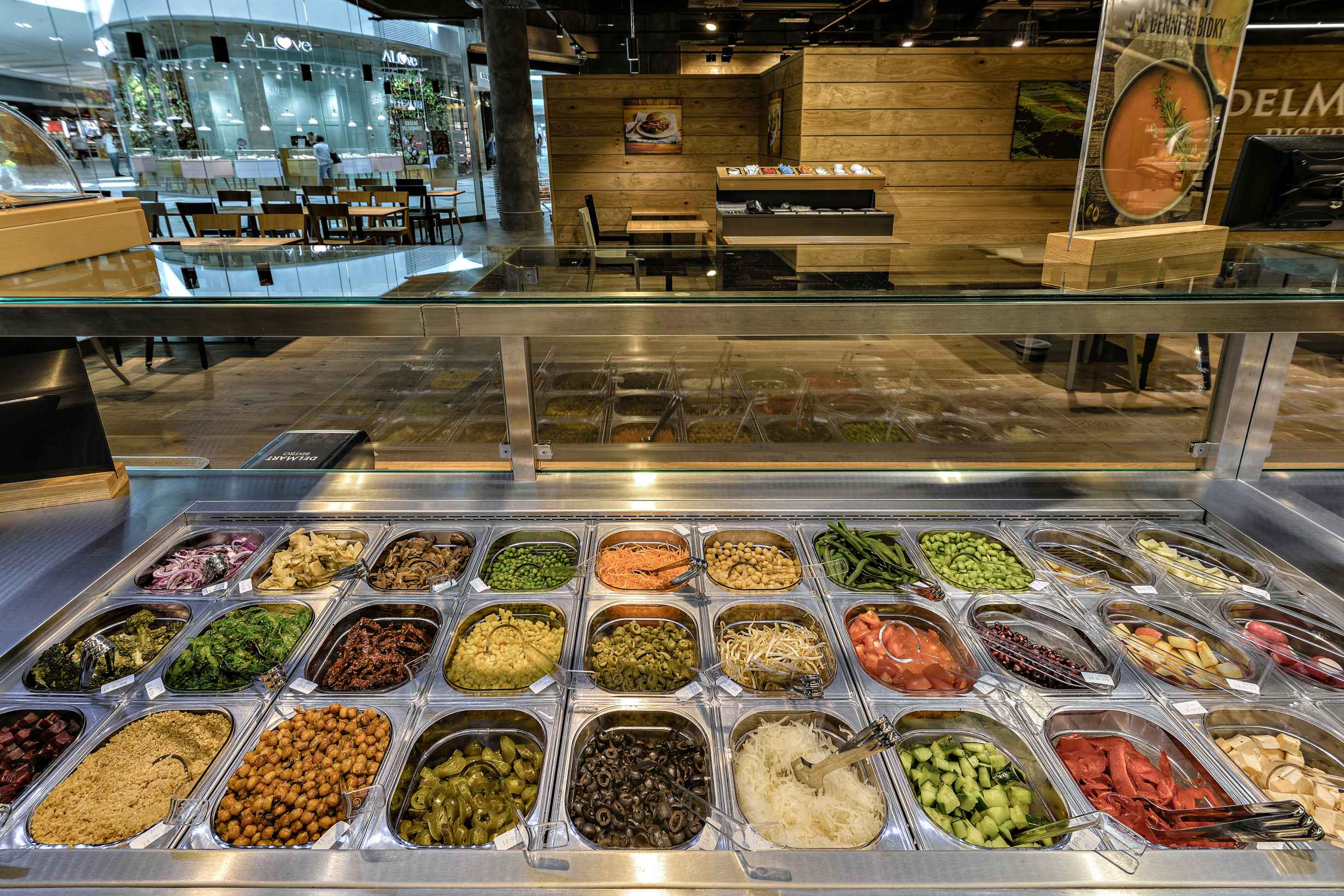 Bistro DELMART OC Letňany foto 4