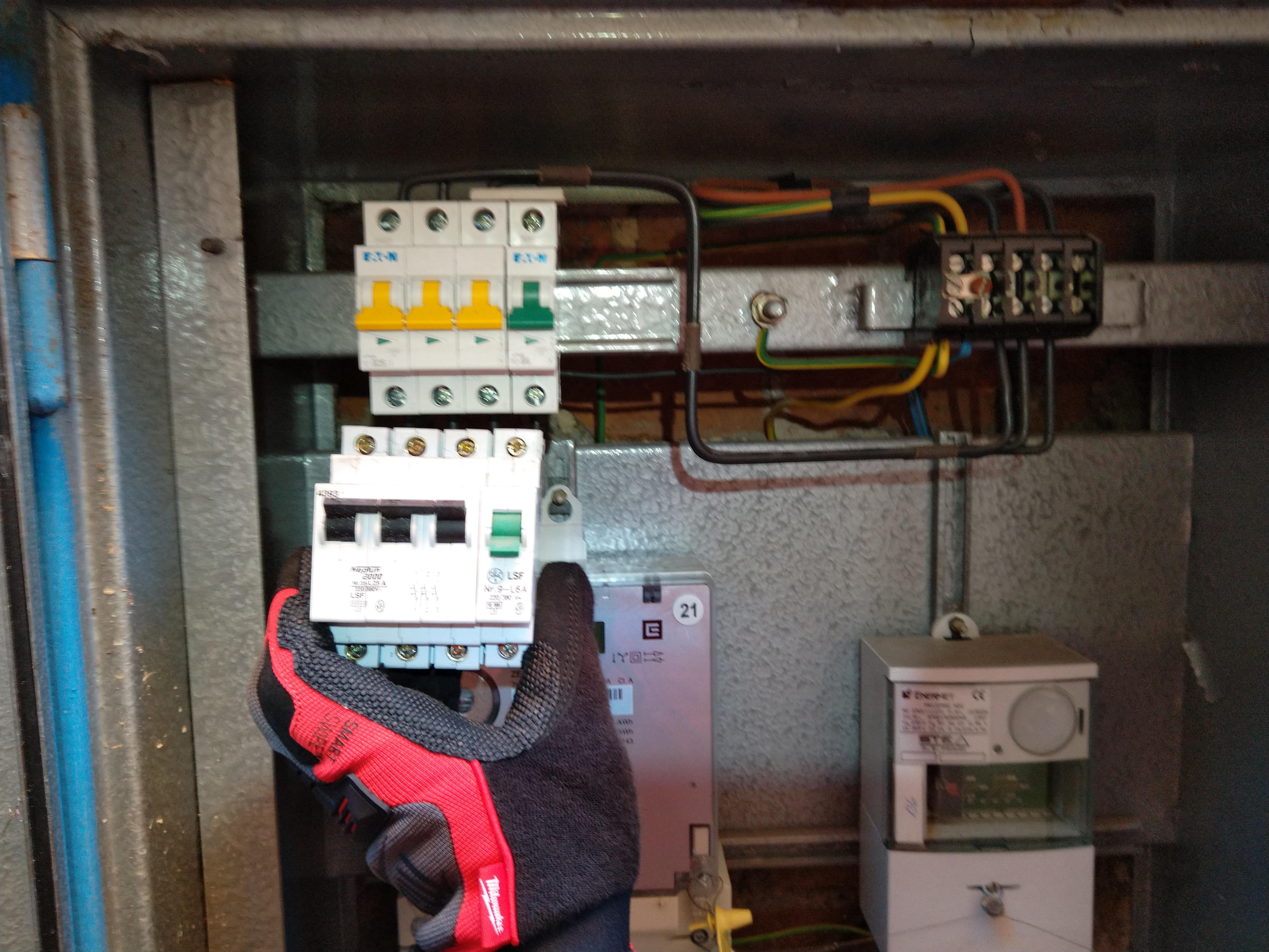 Elektrikář a revizní technik VVN VN NN Jan Staněk foto 5