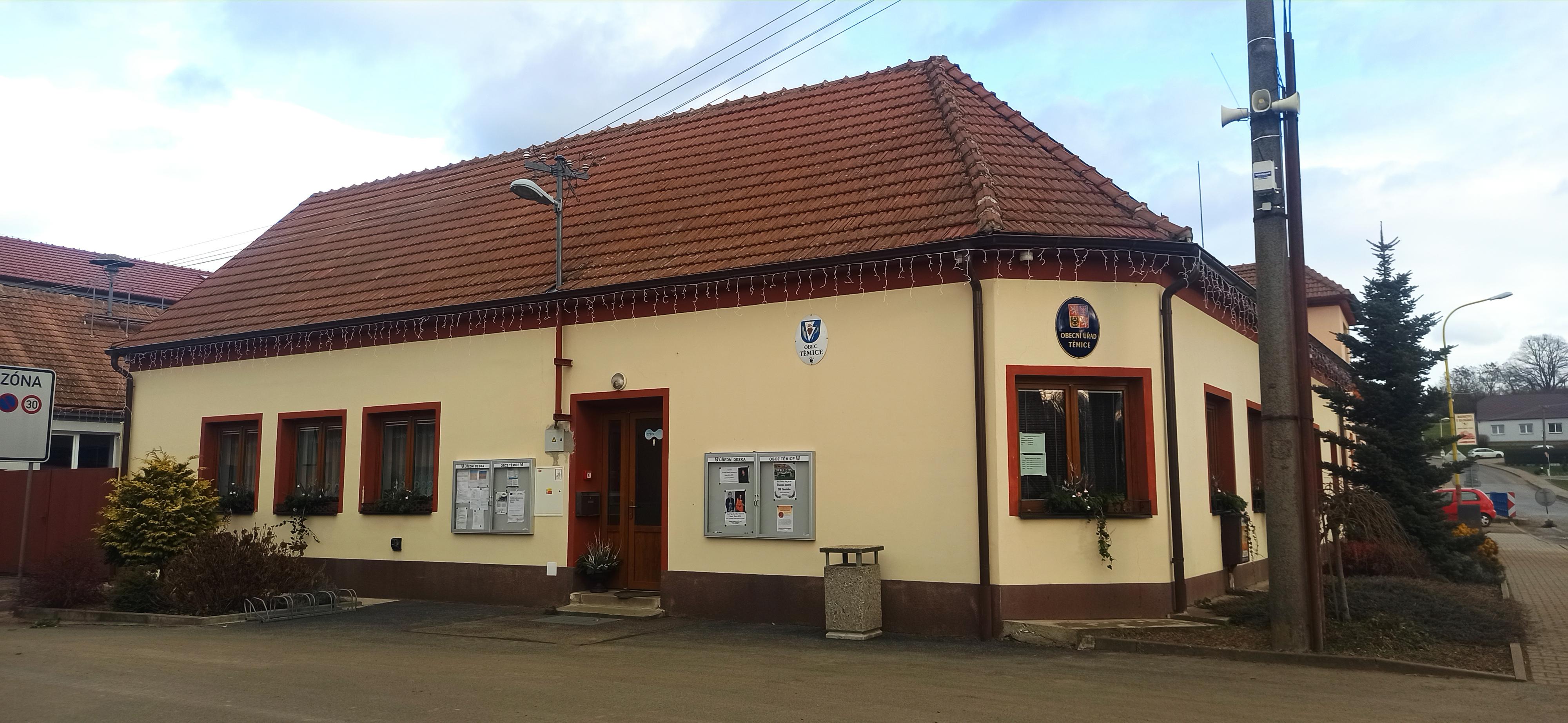 Těmice - obecní úřad foto 5