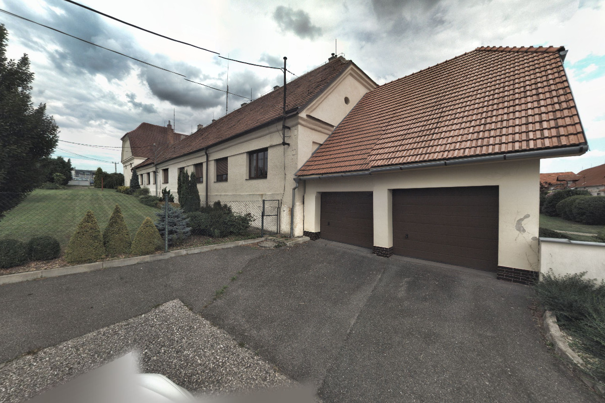 Karolína za foťákem