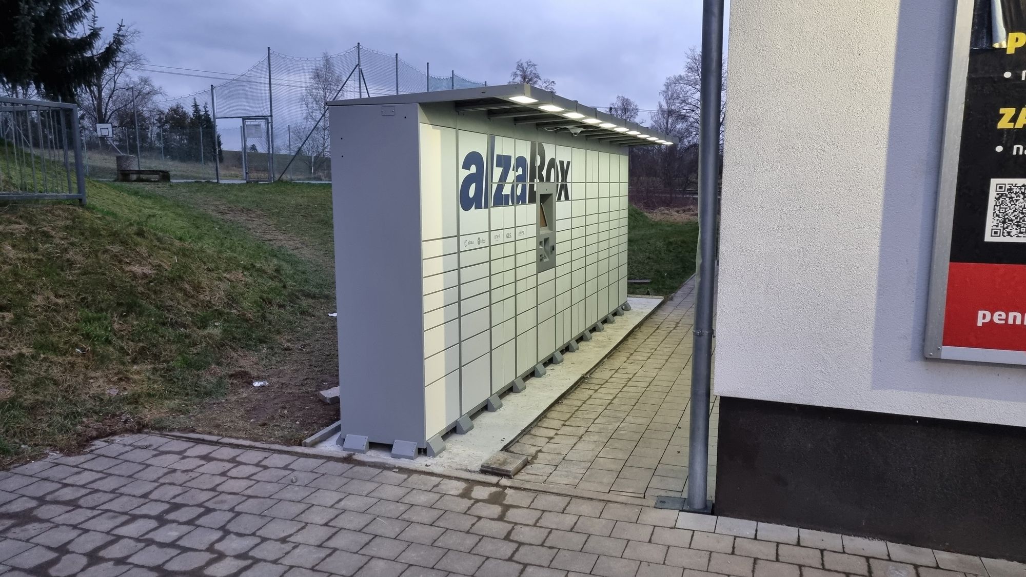 AlzaBox foto 2