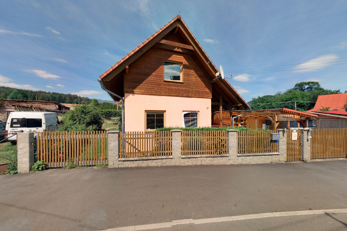 Včelařství Fialovi