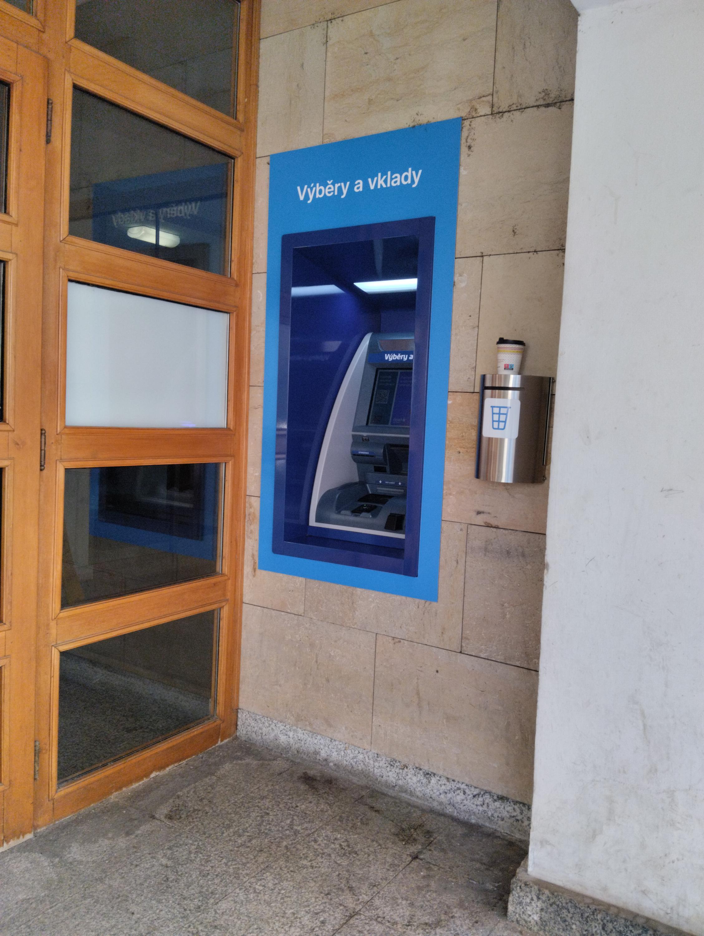 Platbomat České spořitelny foto 1