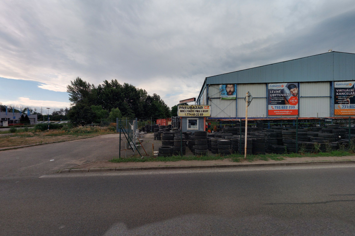 Pneubazar Březhradská foto 3