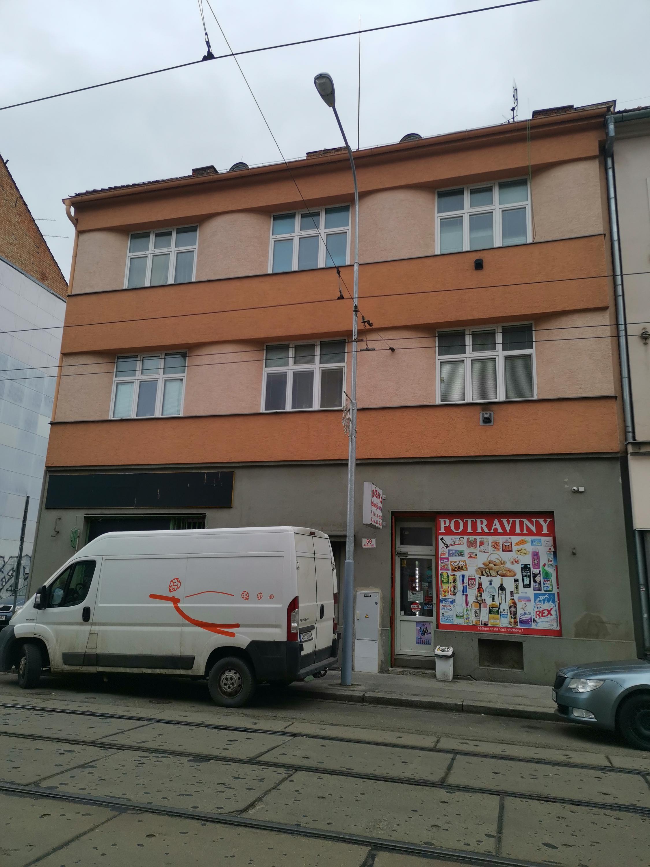 Potraviny - večerka na Dukelské foto 2