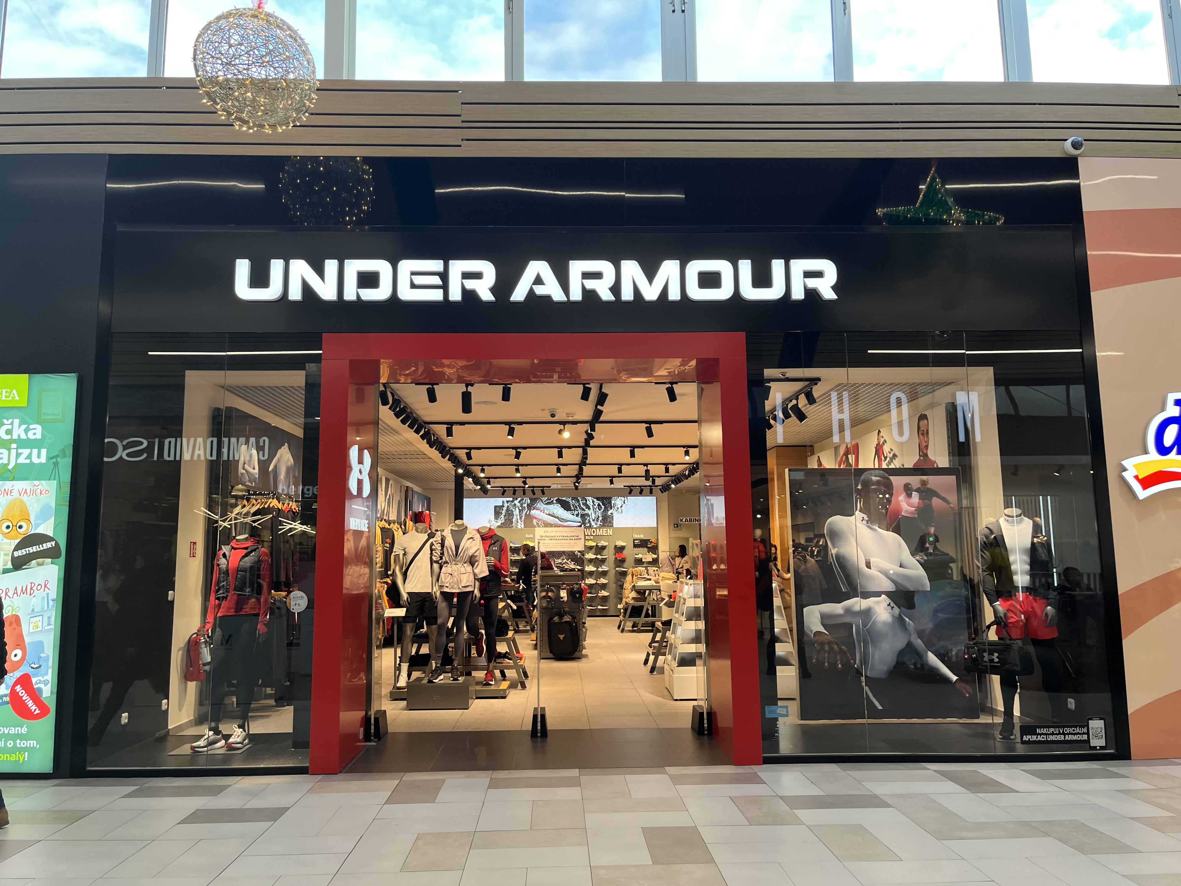 Under Armour Brand House foto 2