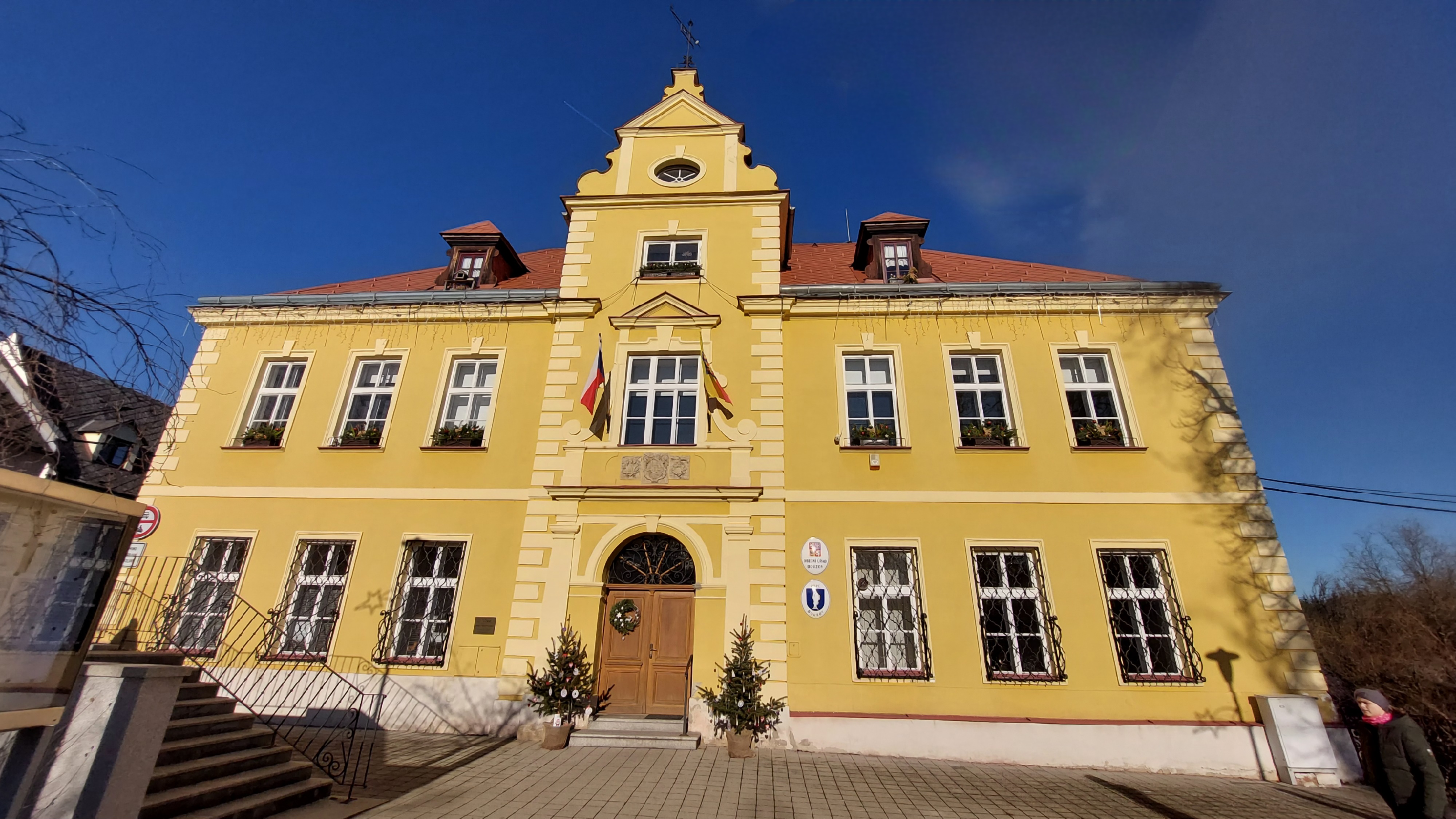 Bouzov - obecní úřad foto 4