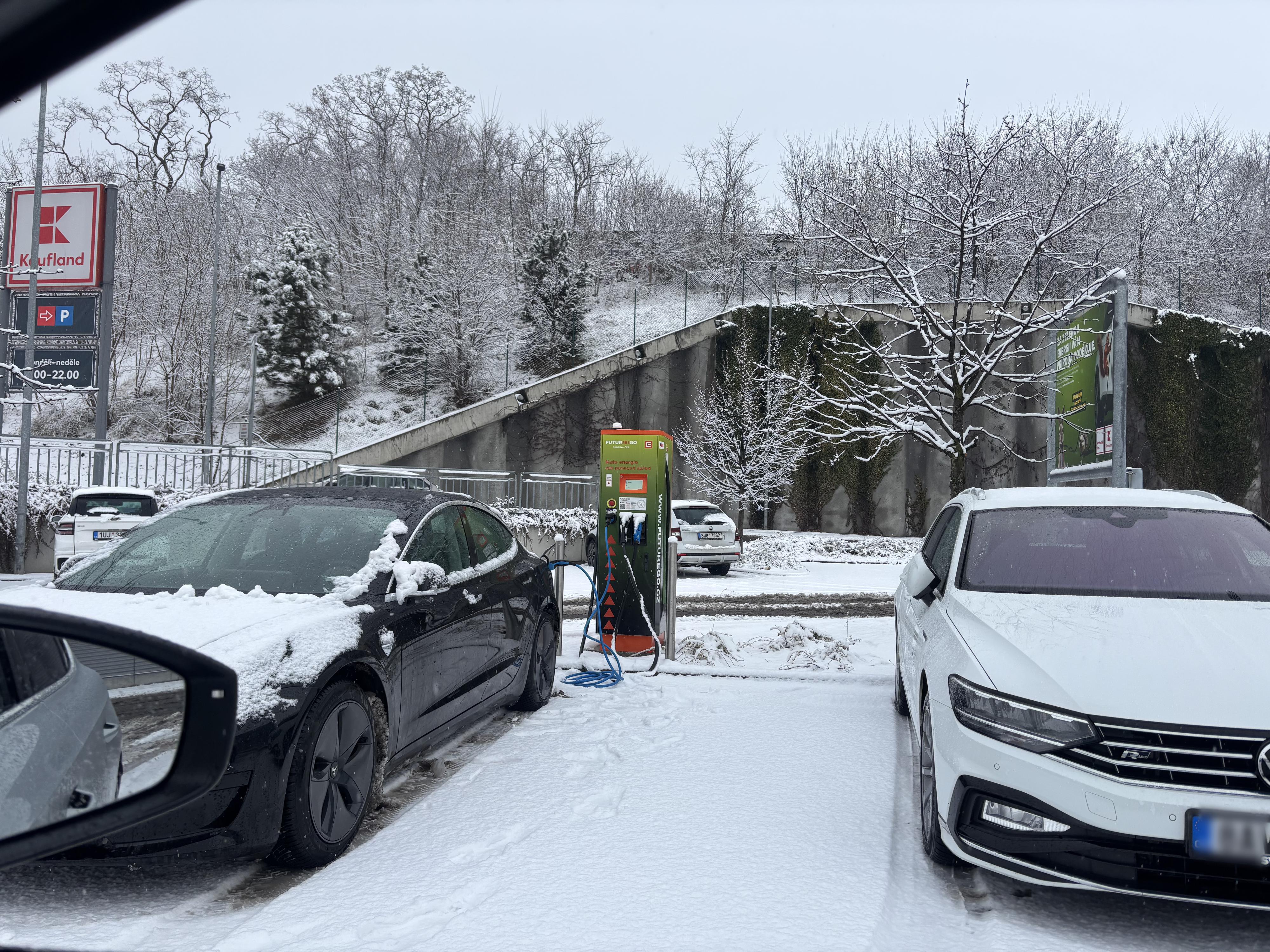 Nabíjecí stanice ČEZ