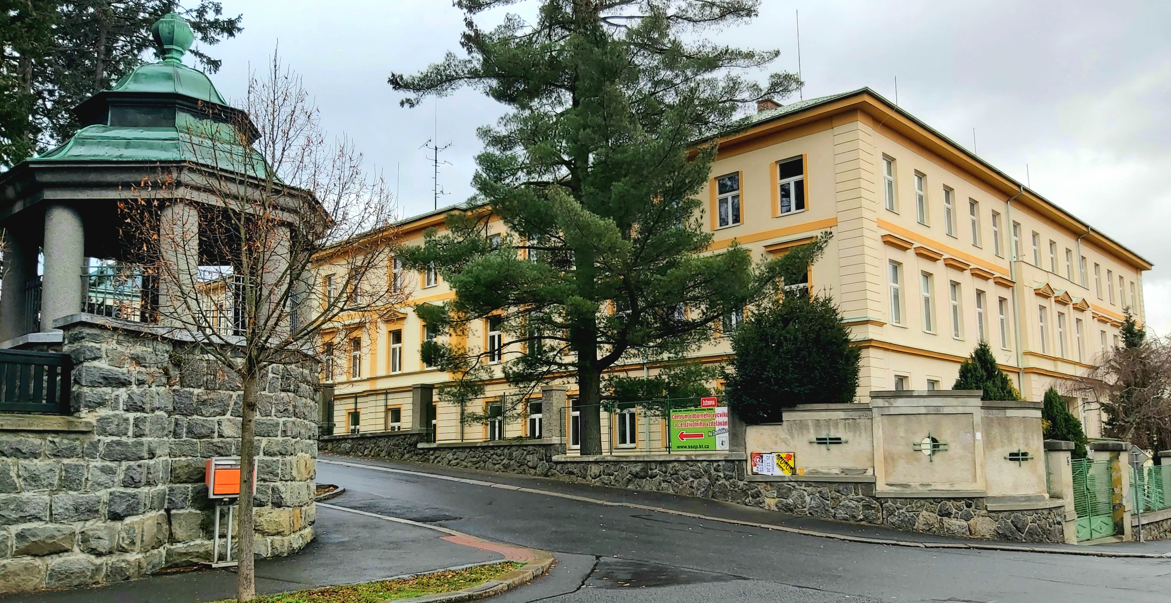 Střední škola zemědělská a potravinářská, Klatovy, Národních mučedníků 141 foto 6
