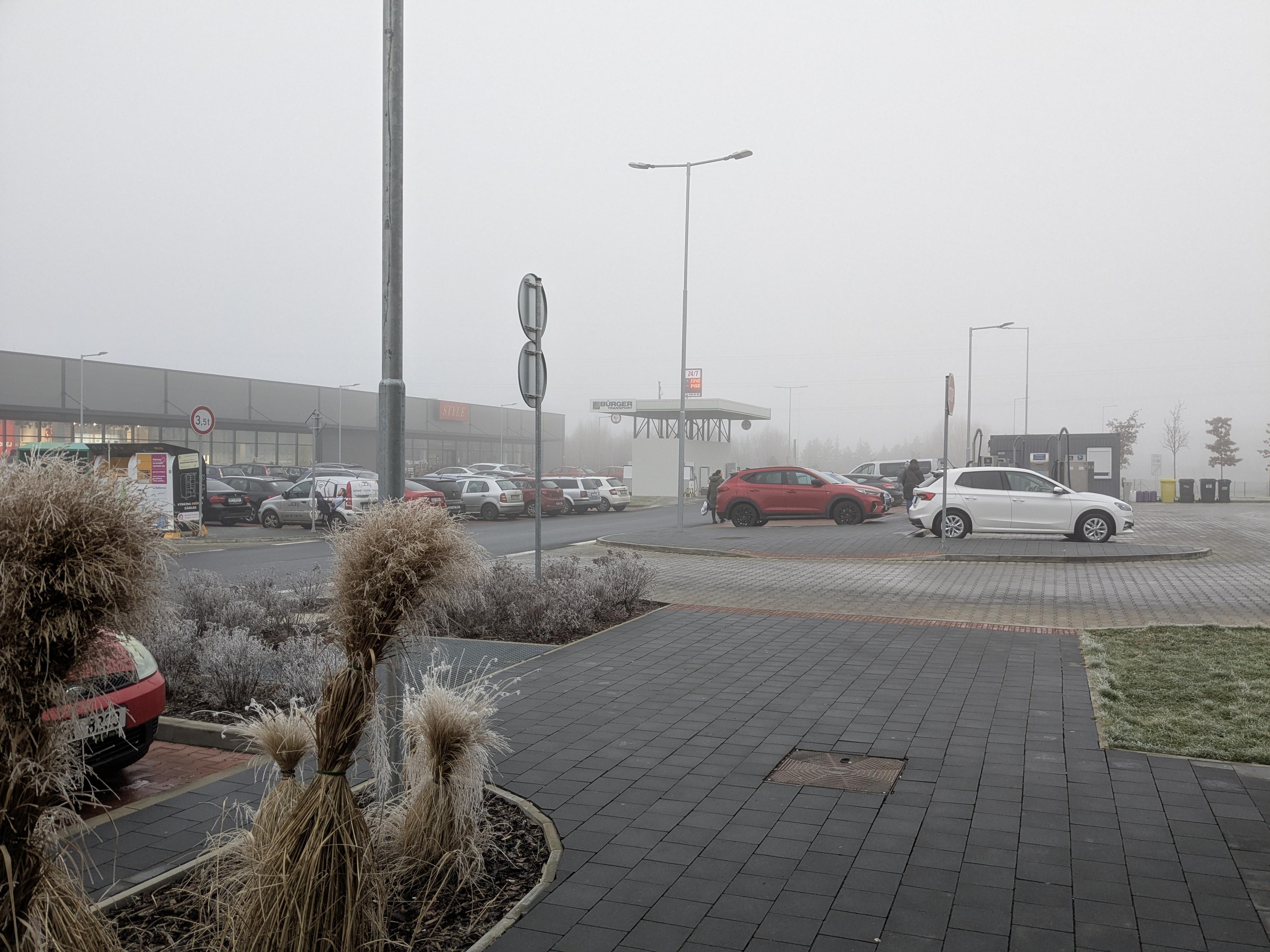 Samoobslužná čerpací stanice Ovčáry foto 4