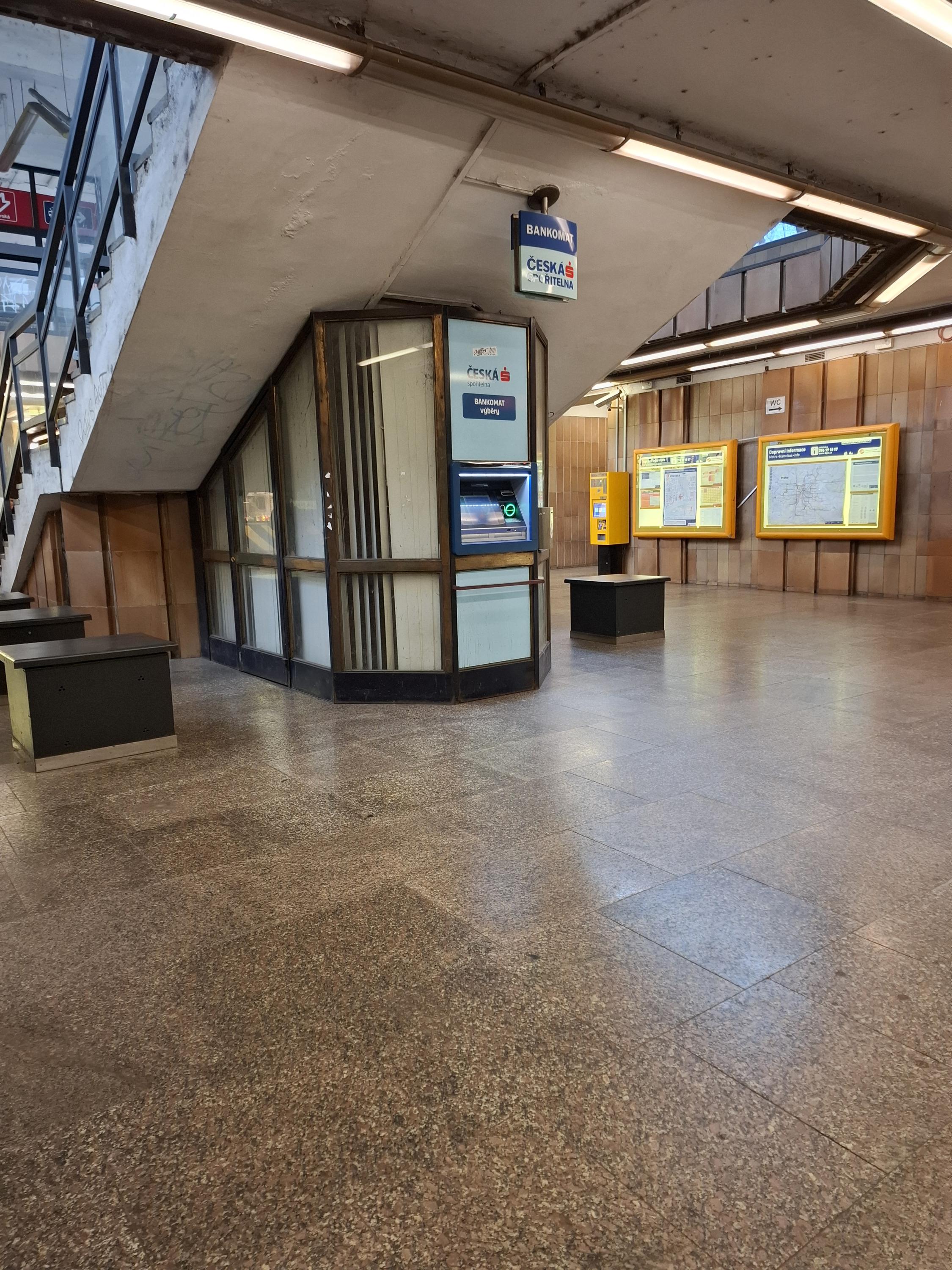 Bankomat České spořitelny foto 2