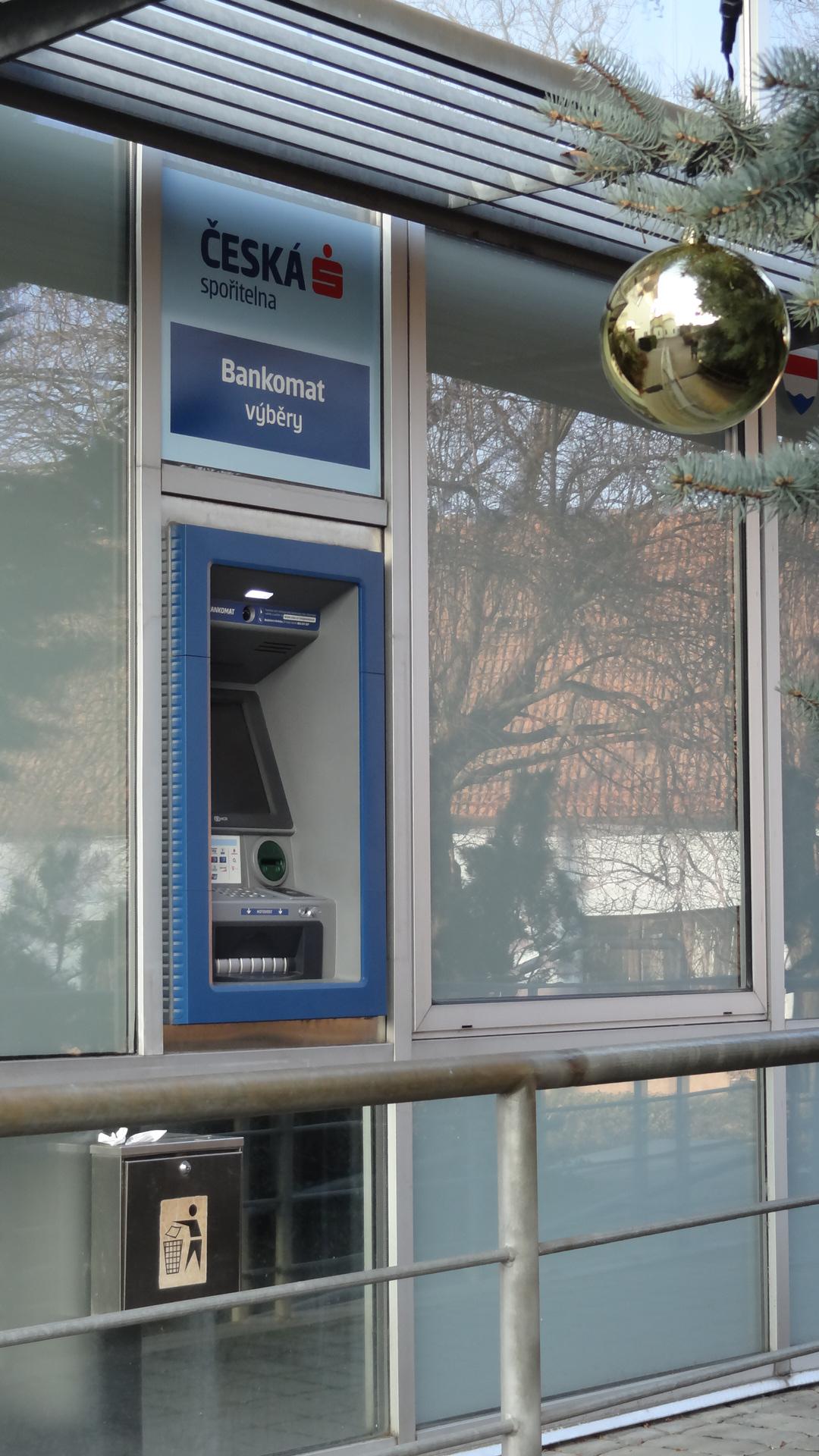 Bankomat České spořitelny foto 2