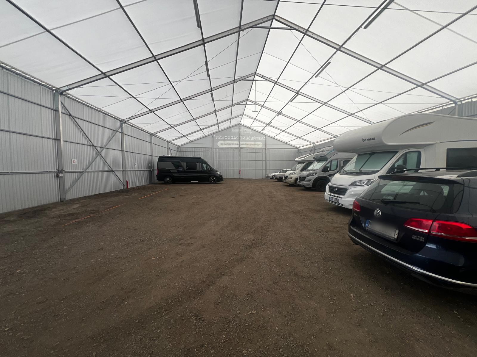 Parking-karavanů foto 5