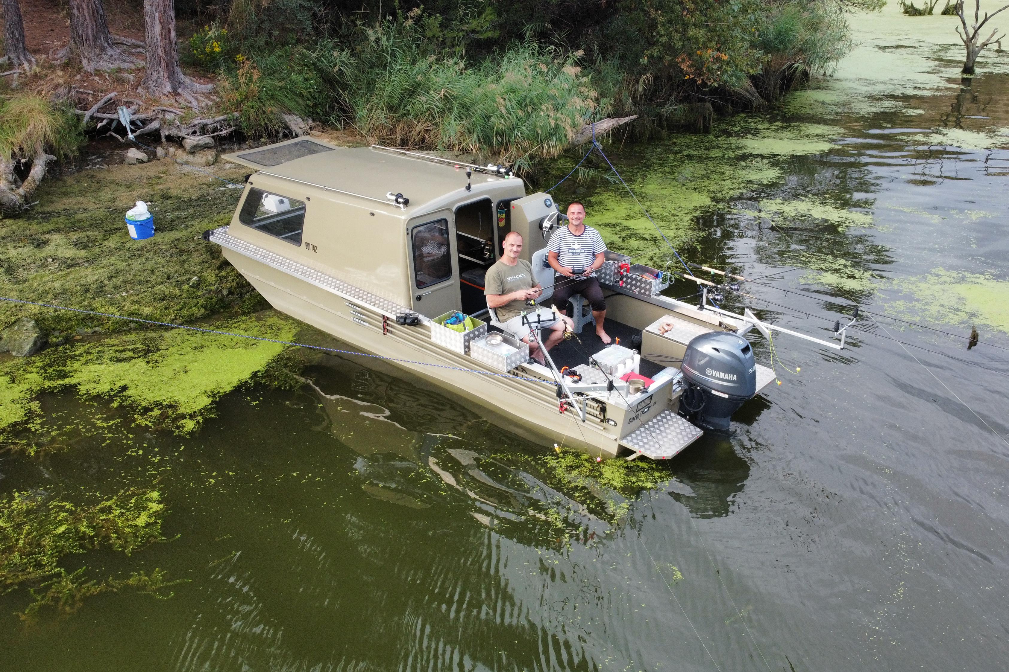 Půjčovna rybářské lodě na Orlíku foto 1