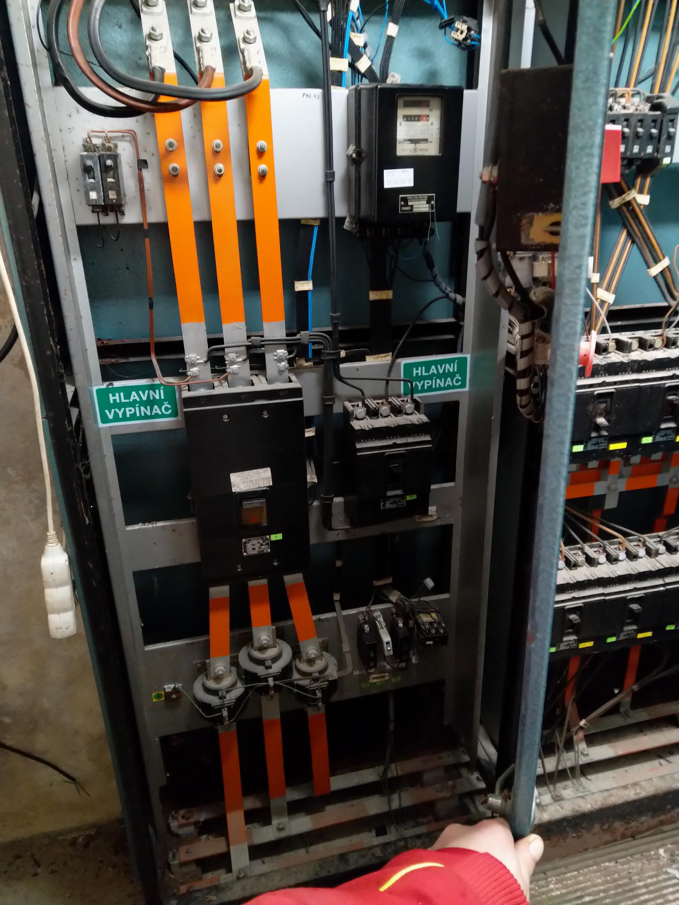 Elektrikář a revizní technik VVN VN NN Jan Staněk foto 6