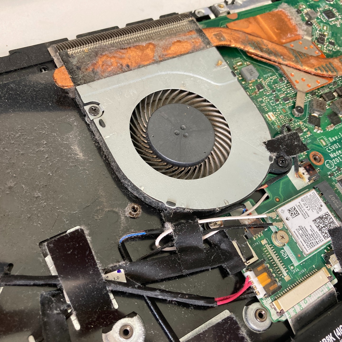 Čištění notebooku od nečistot