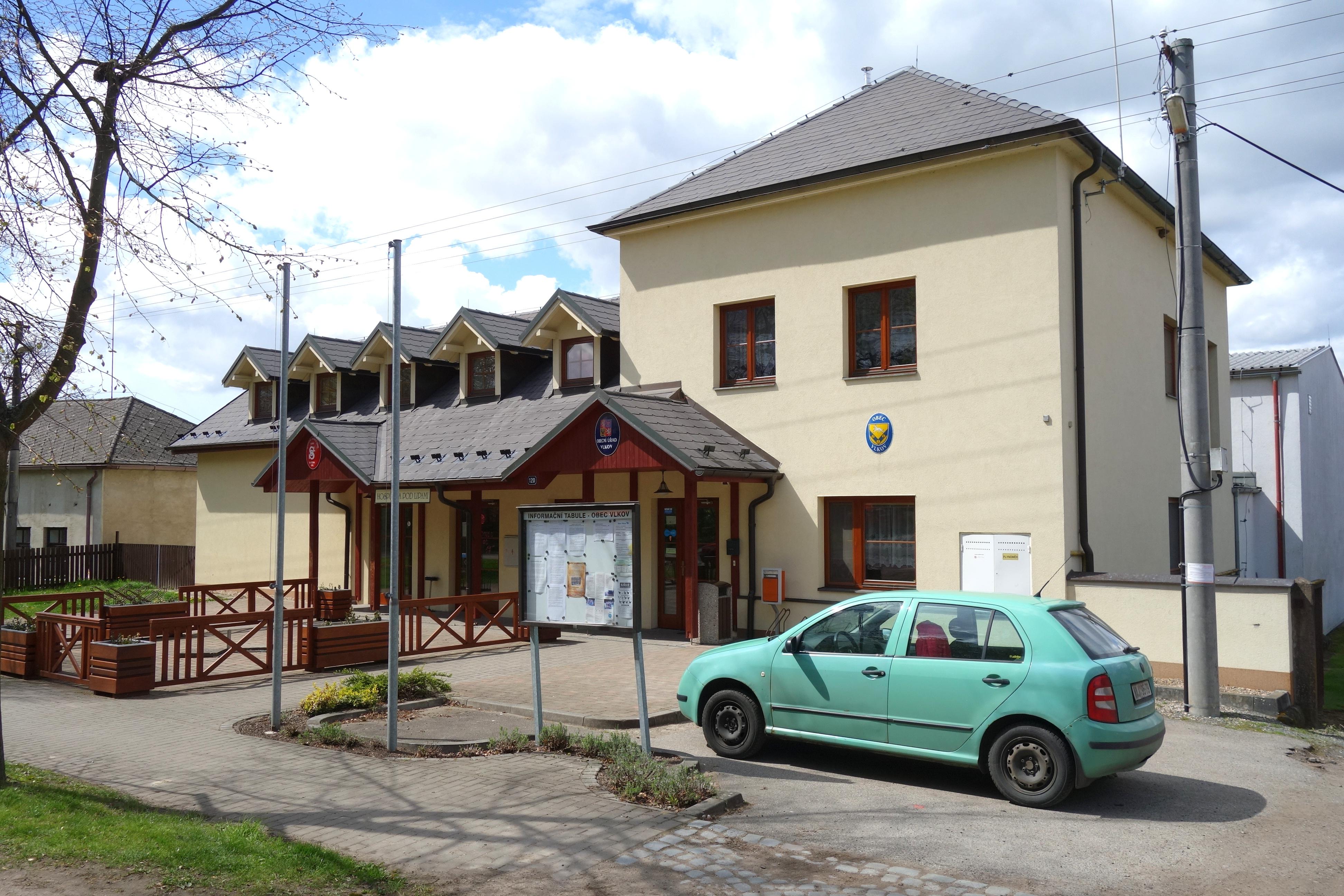 Vlkov - obecní úřad foto 2
