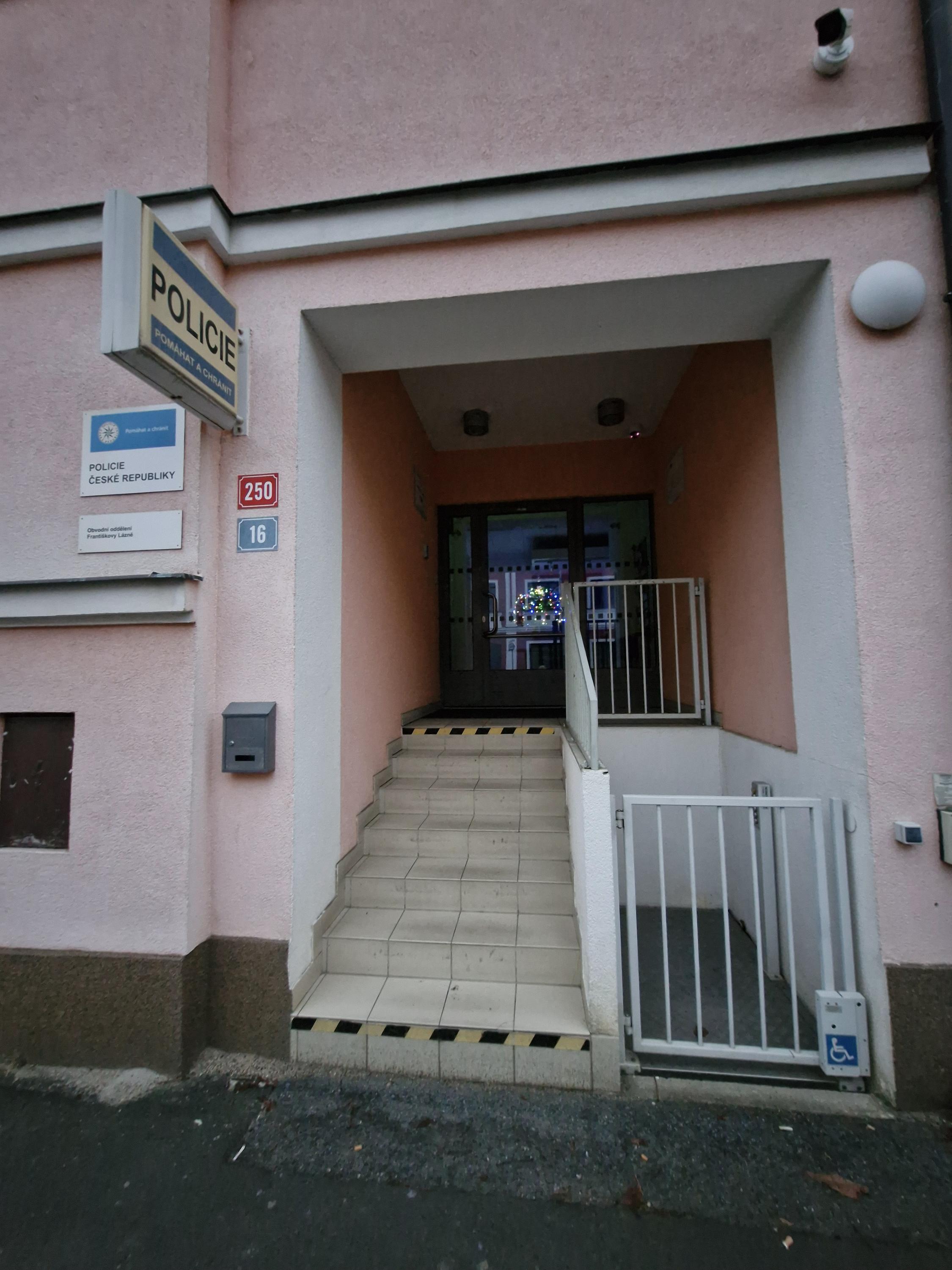 Policie ČR - Obvodní oddělení Františkovy Lázně foto 3