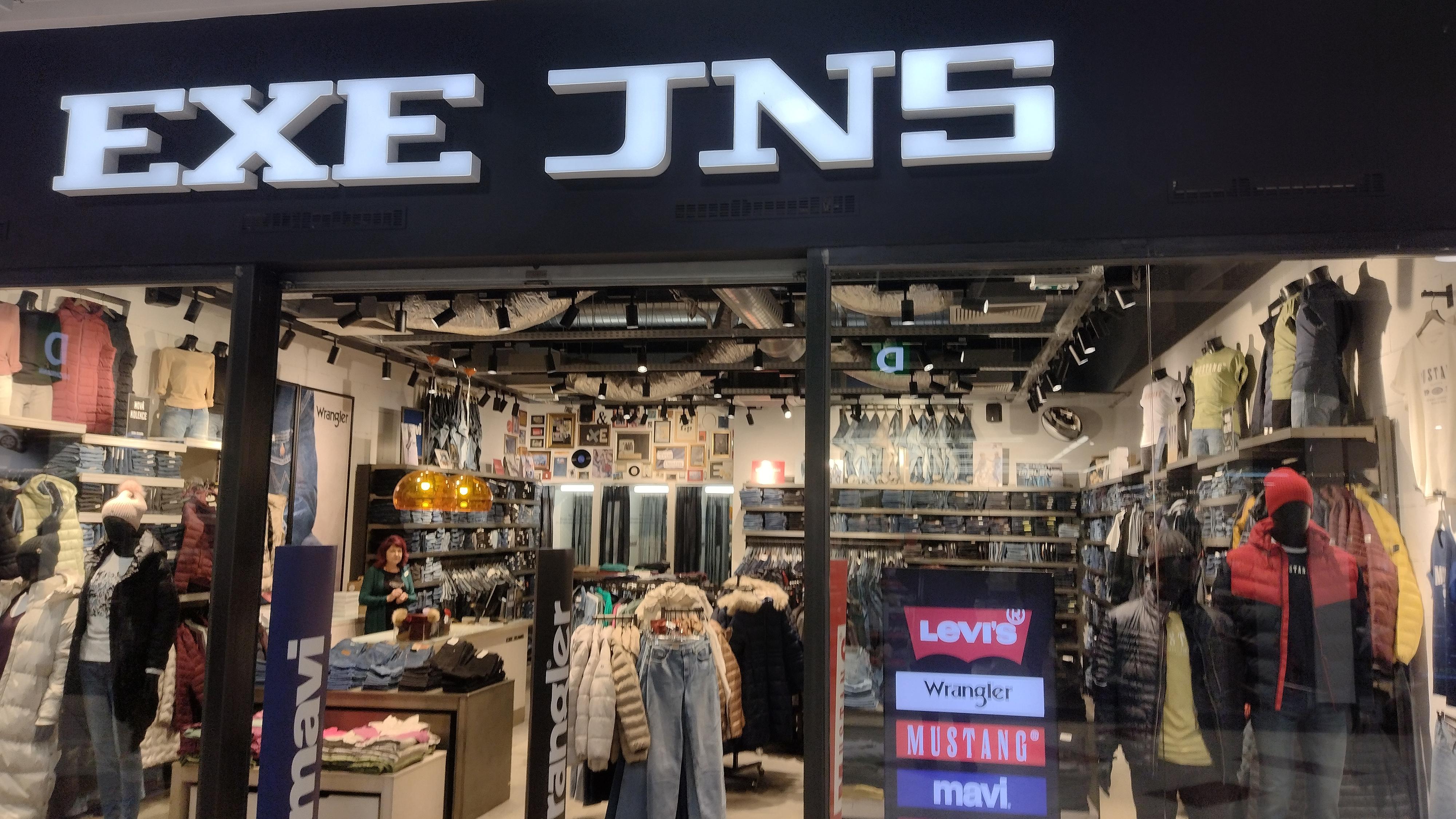 EXE JEANS foto 2
