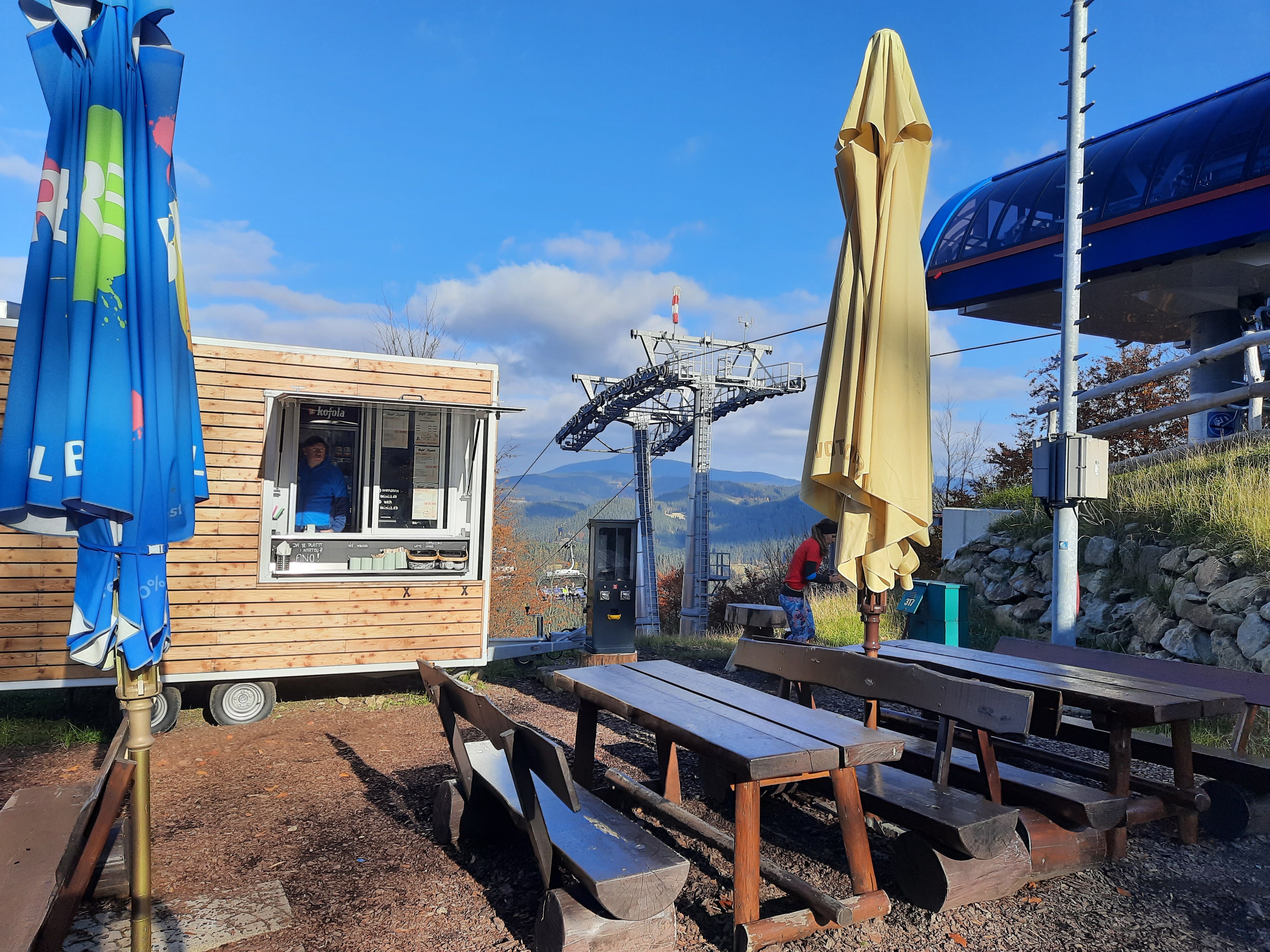Kiosek u lanové dráhy foto 2
