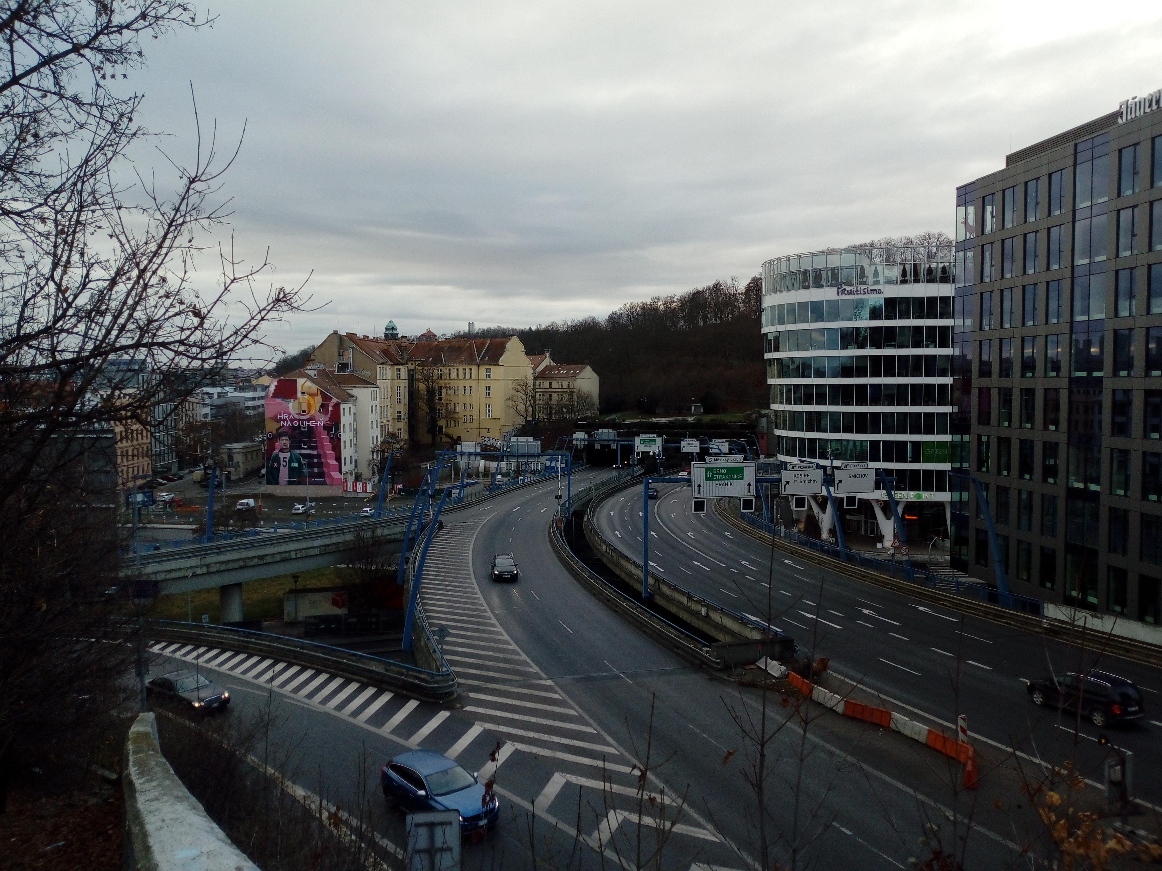 GYMNÁZIUM NA ZATLANCE foto 5