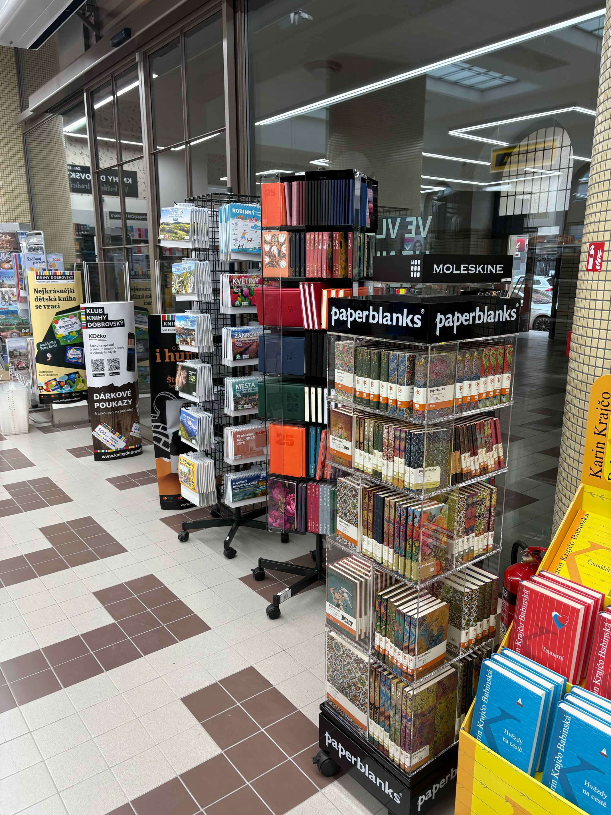 KNIHY DOBROVSKÝ foto 3