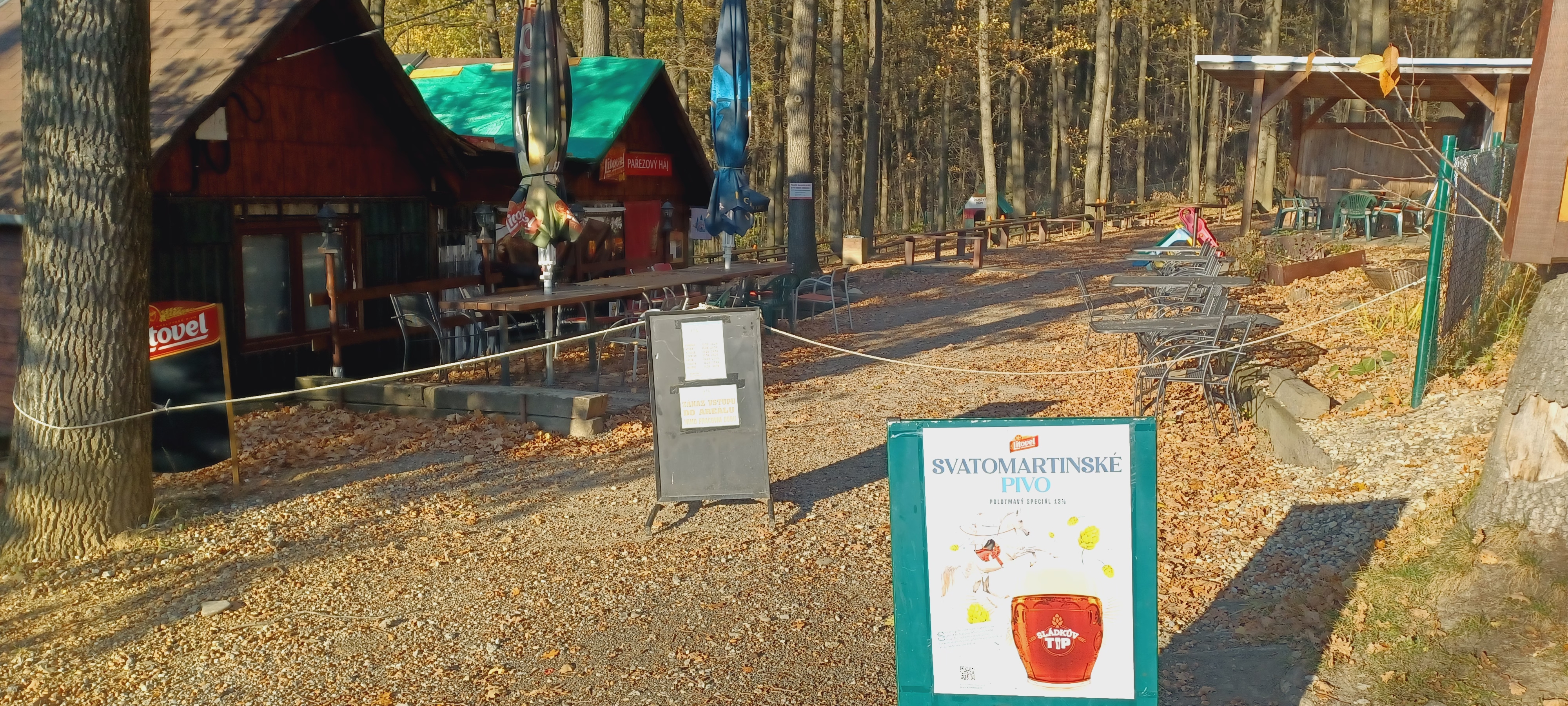 Pařezový háj - osvěžovna u pařezu foto 2