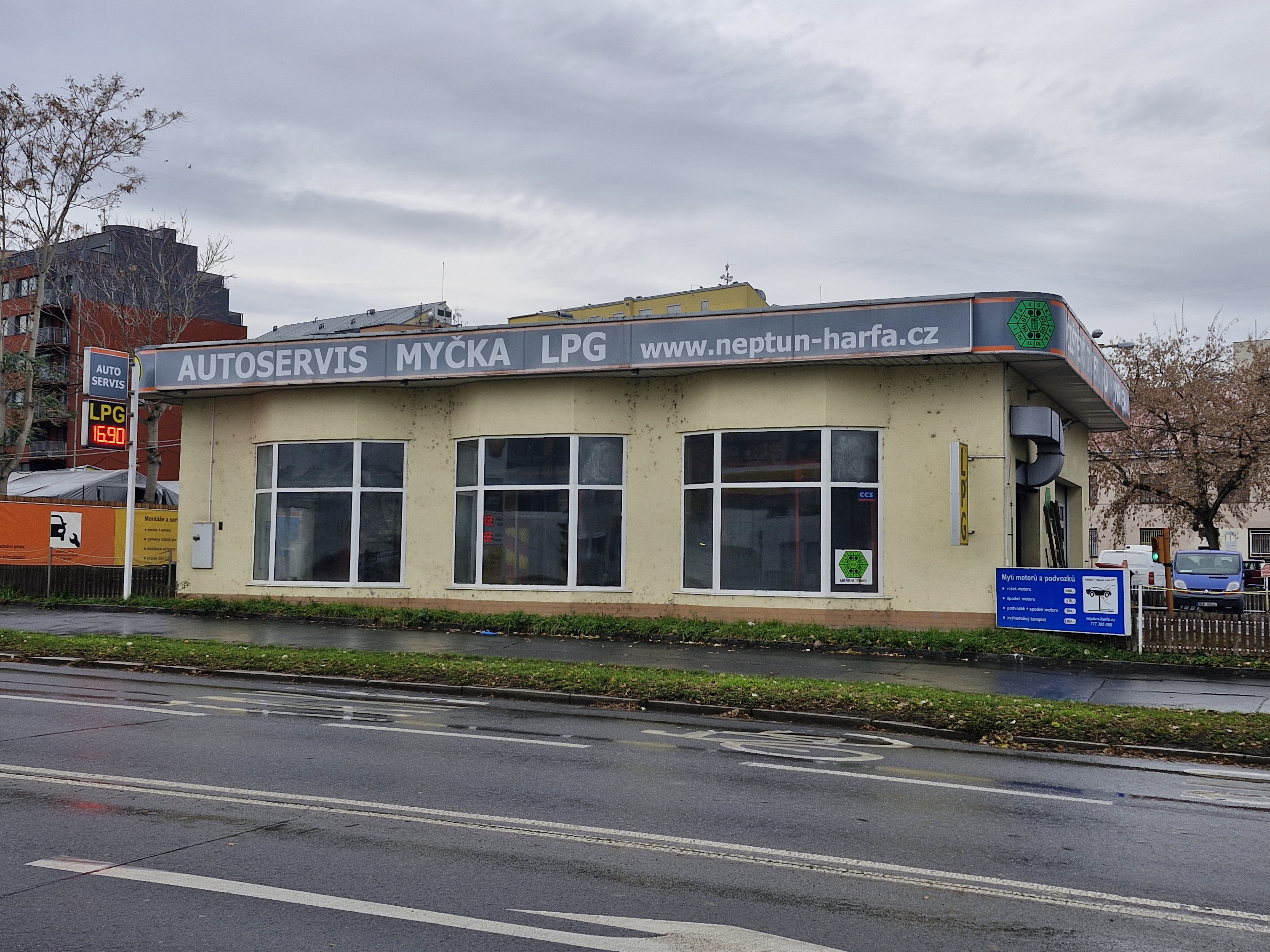 AUTOCENTRUM HARFA s.r.o. - čerpací stanice LPG foto 2
