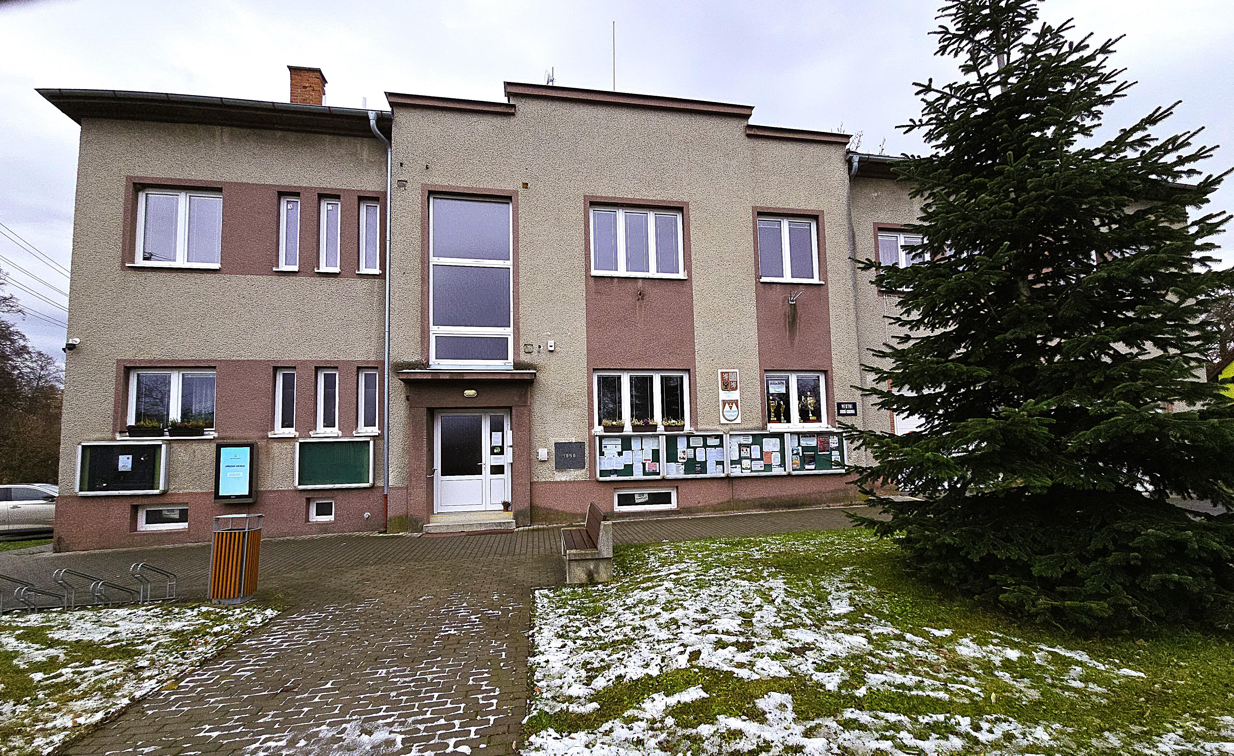Mostkovice - obecní úřad foto 5