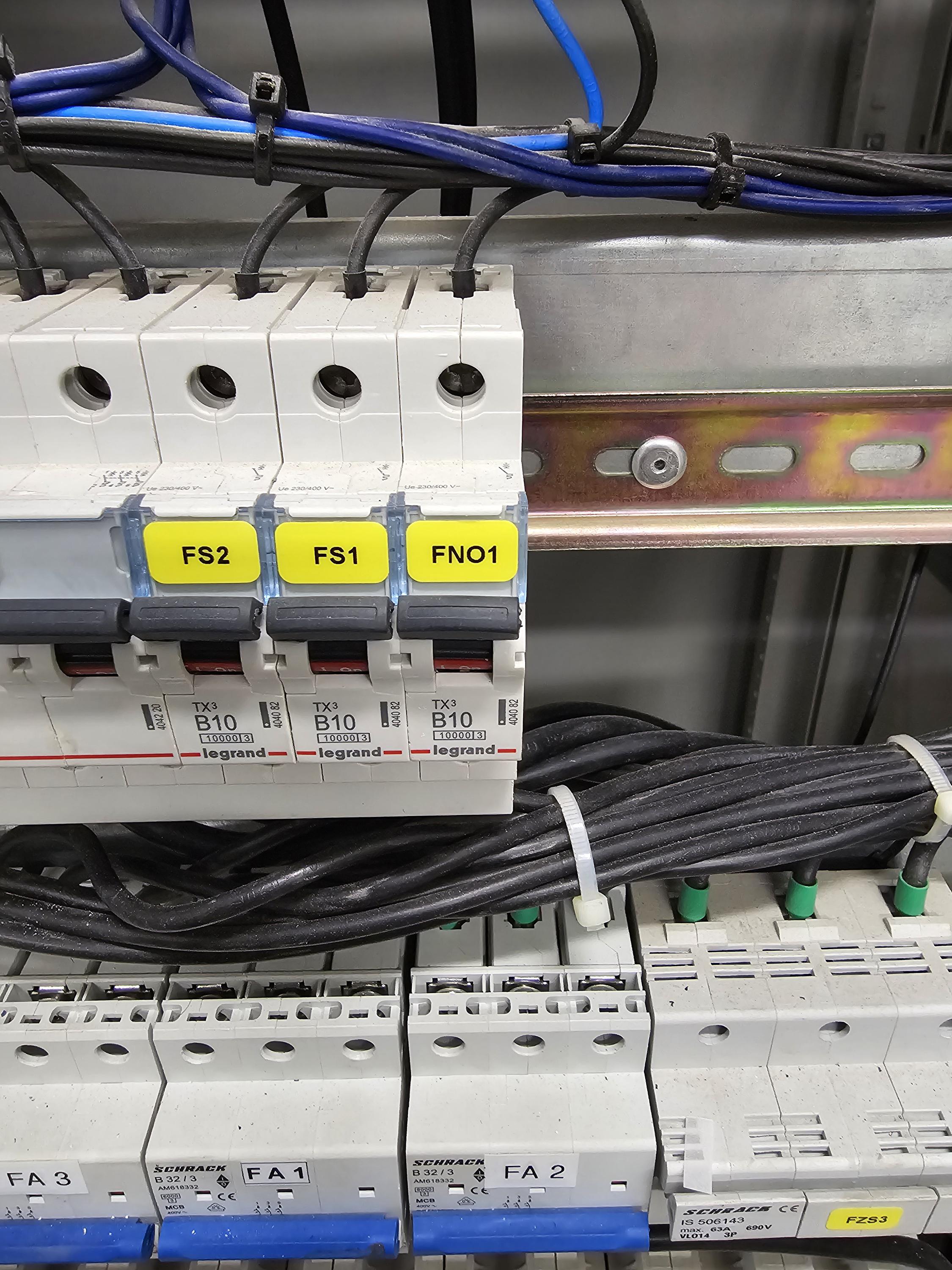 Elektrikář a Repase aku baterií Petr Vitera foto 5